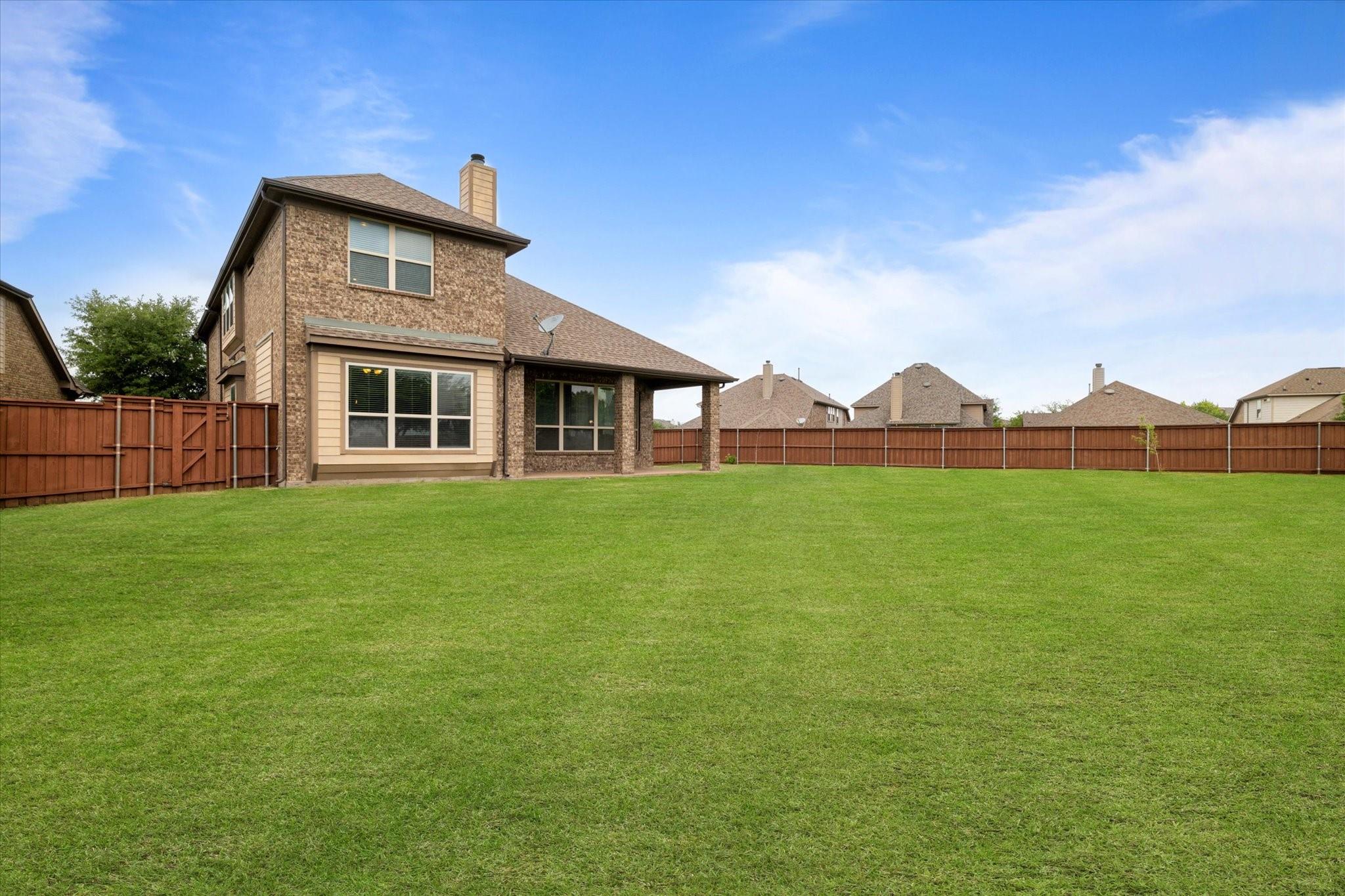 main property photo 30