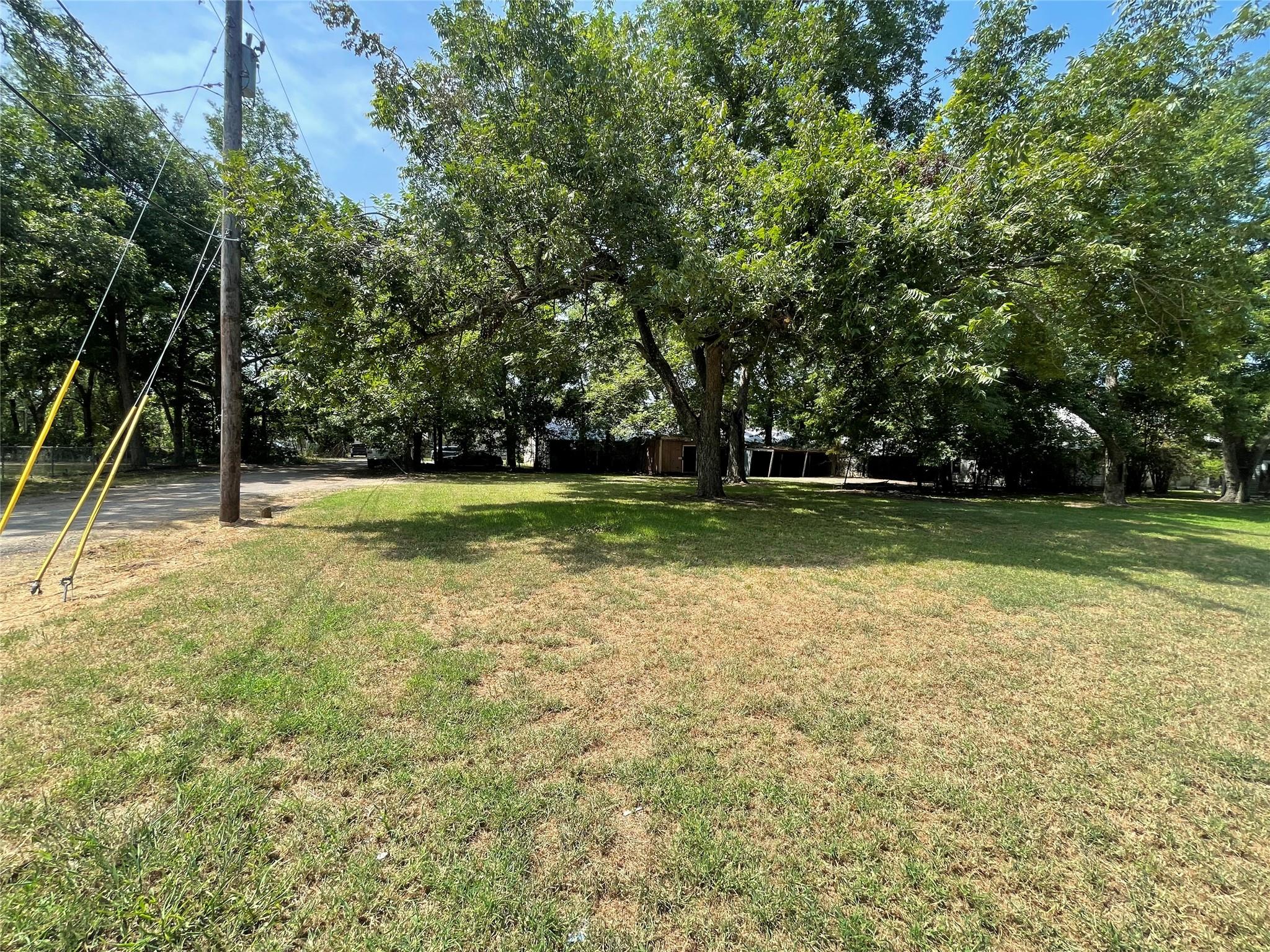 main property photo 13