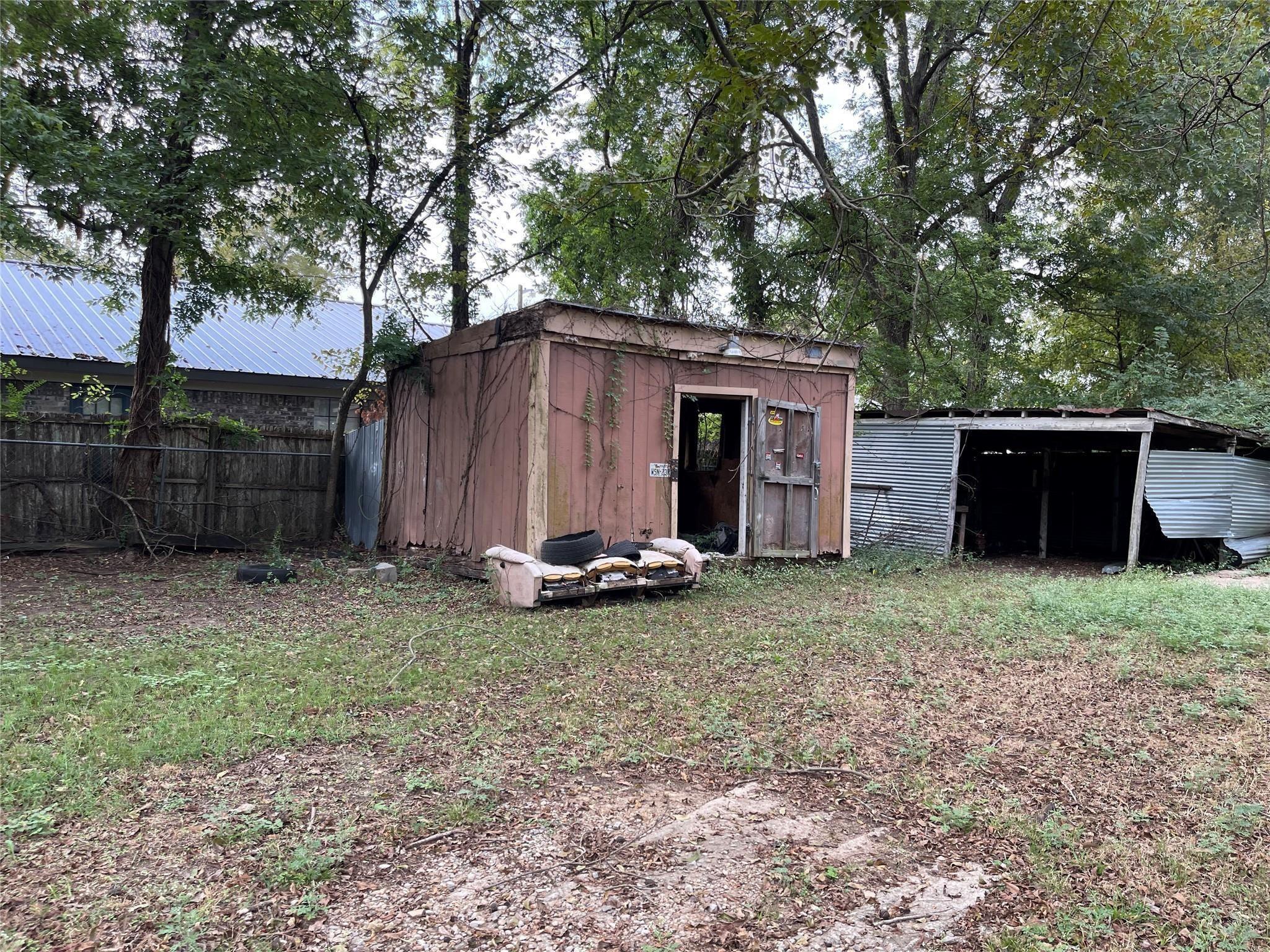 main property photo 9