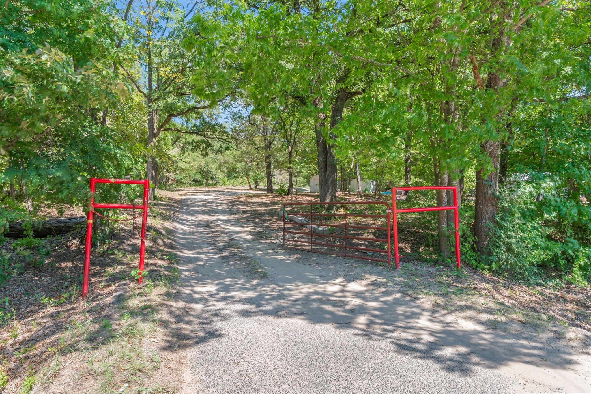main property photo 33