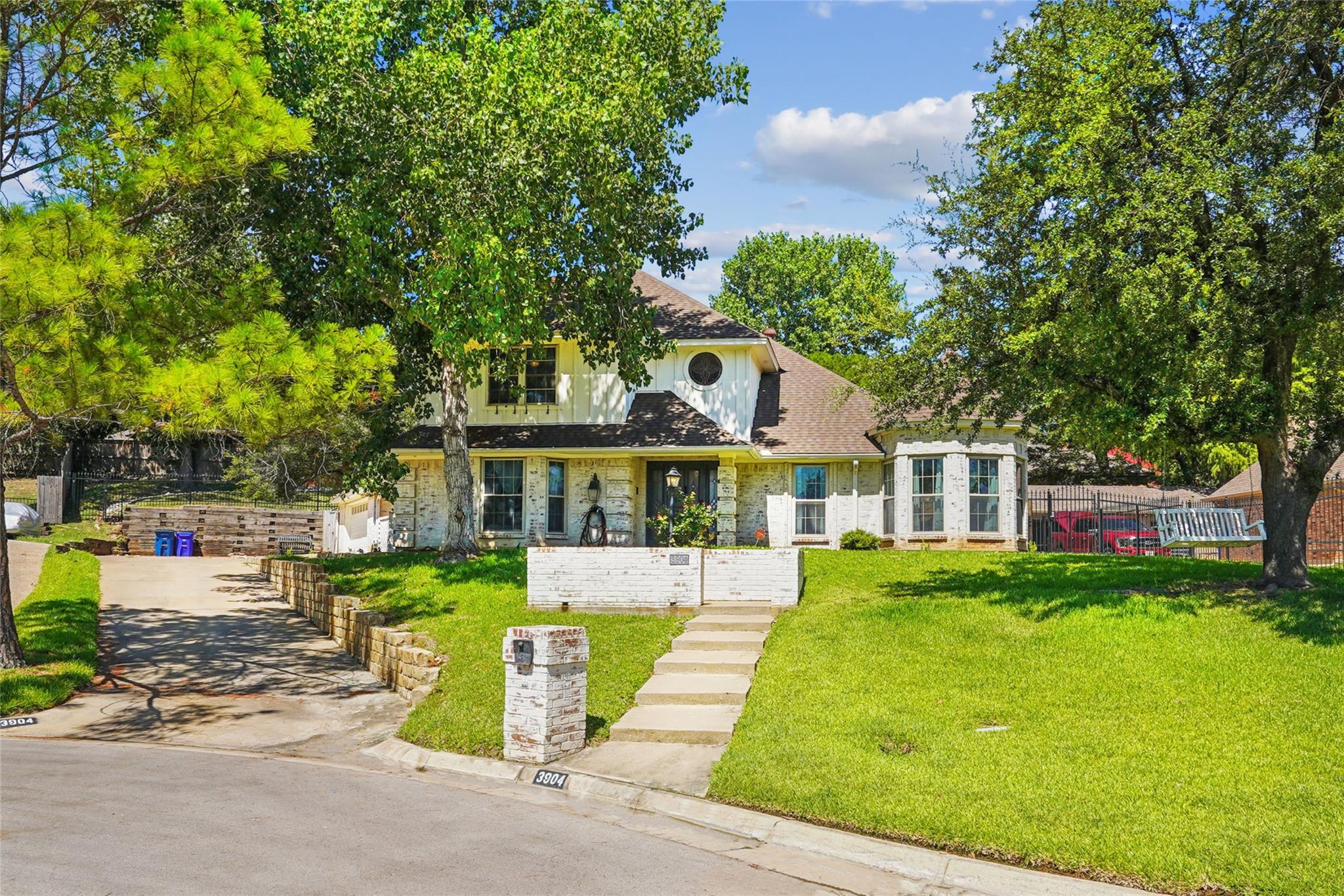main property photo 38