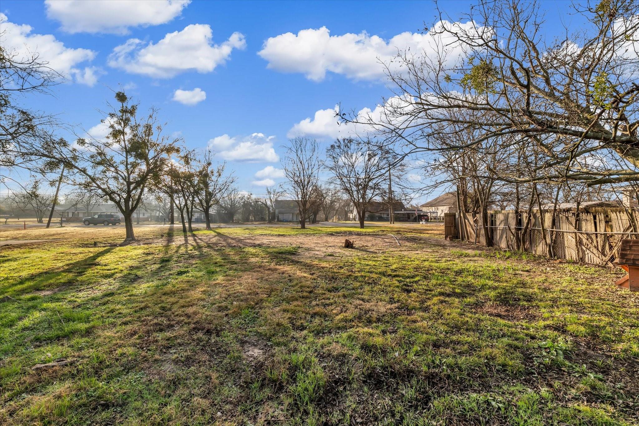 main property photo 14