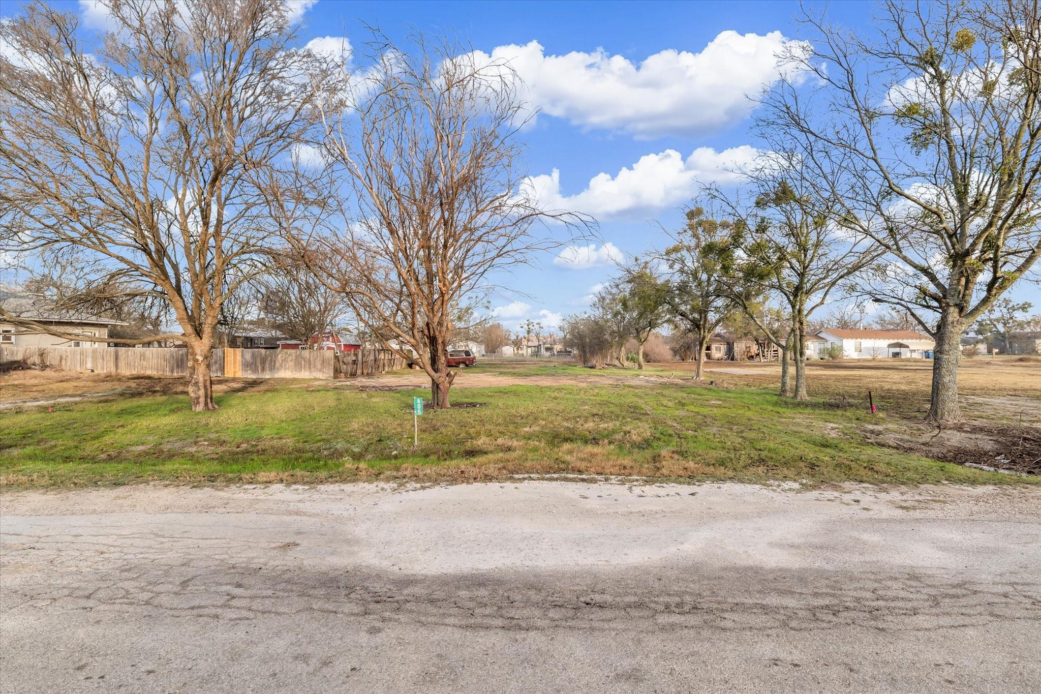 main property photo 18