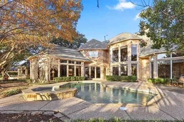 main property photo 32