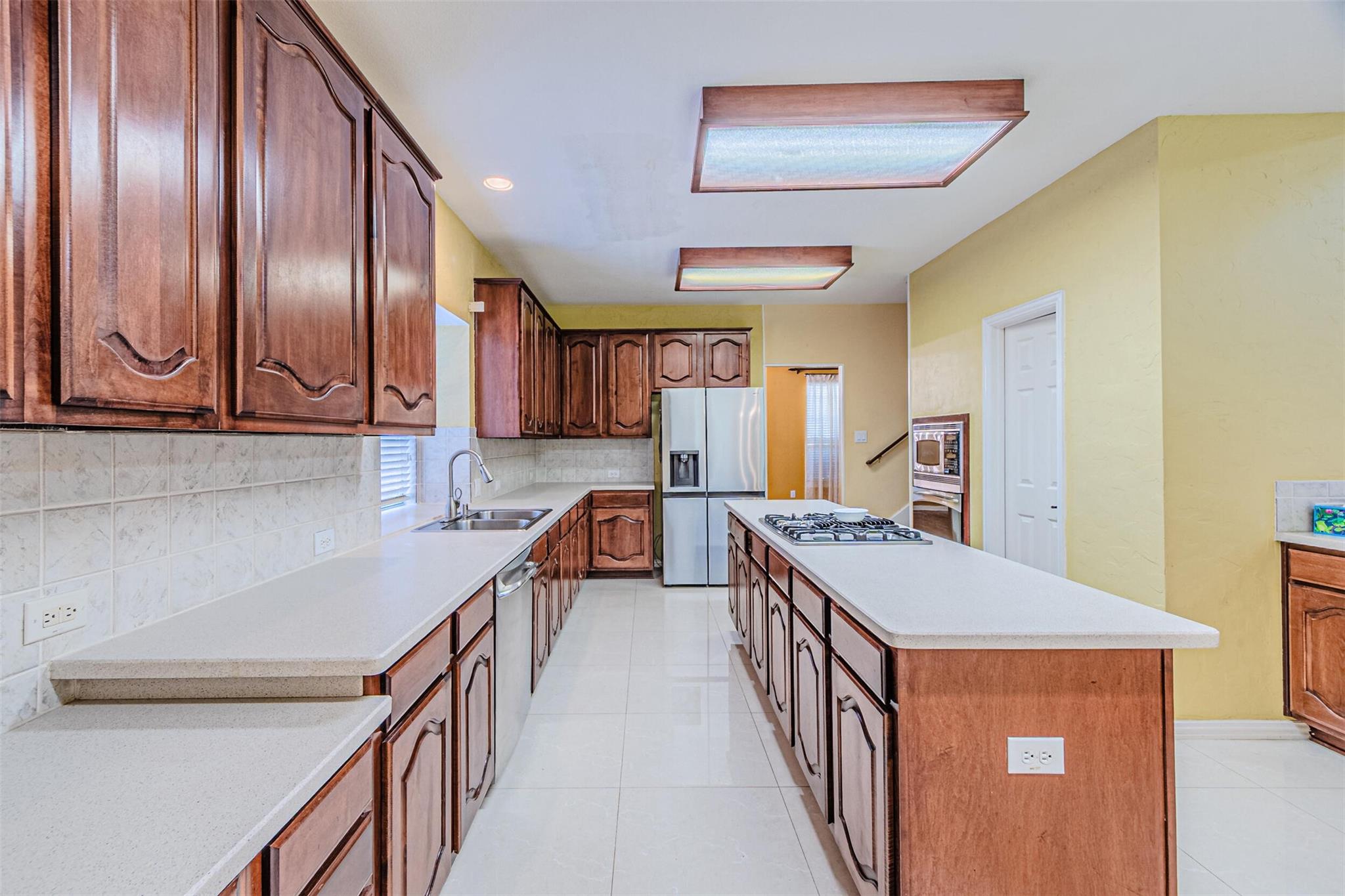 main property photo 14