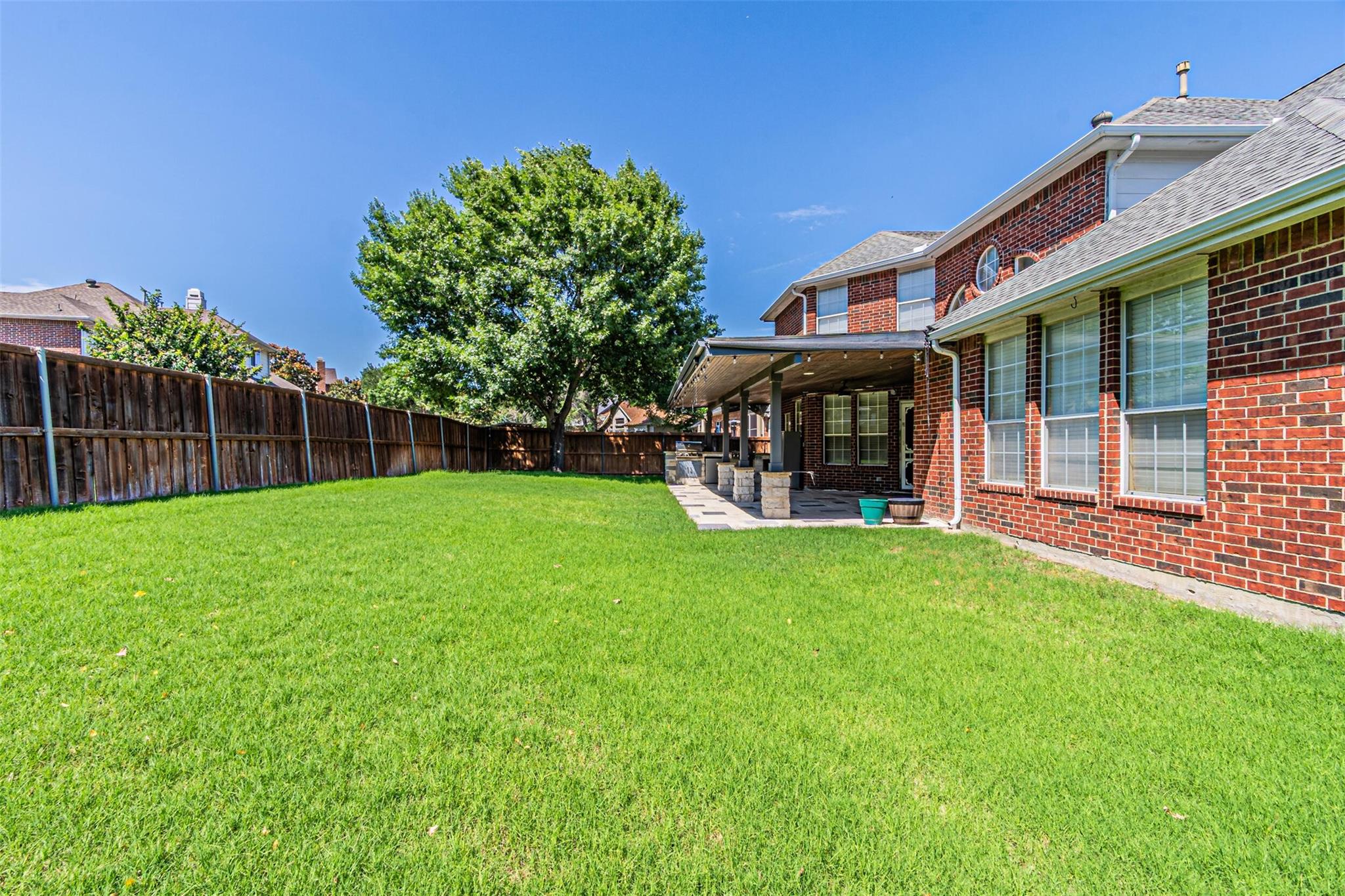 main property photo 37