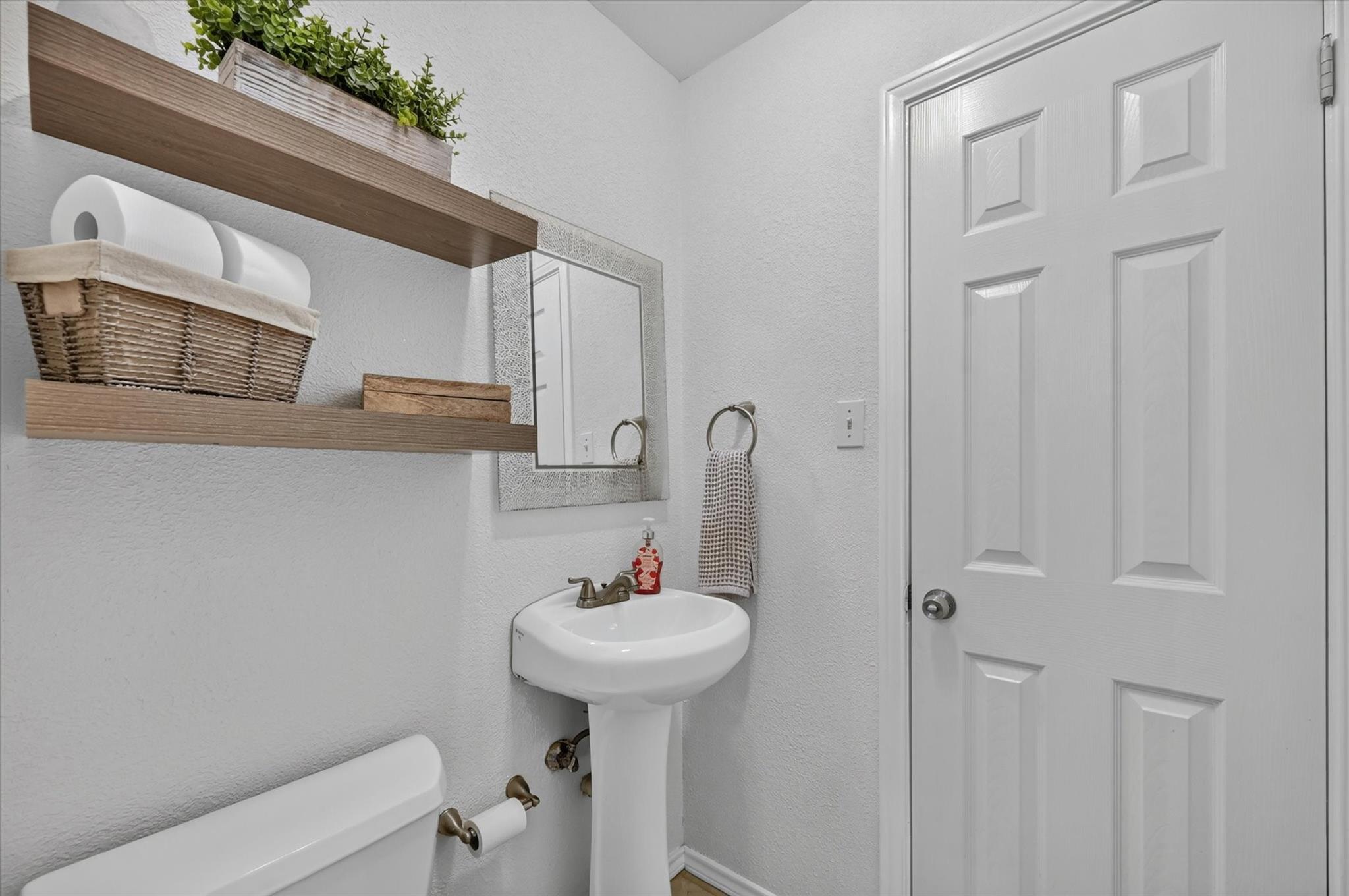 main property photo 27