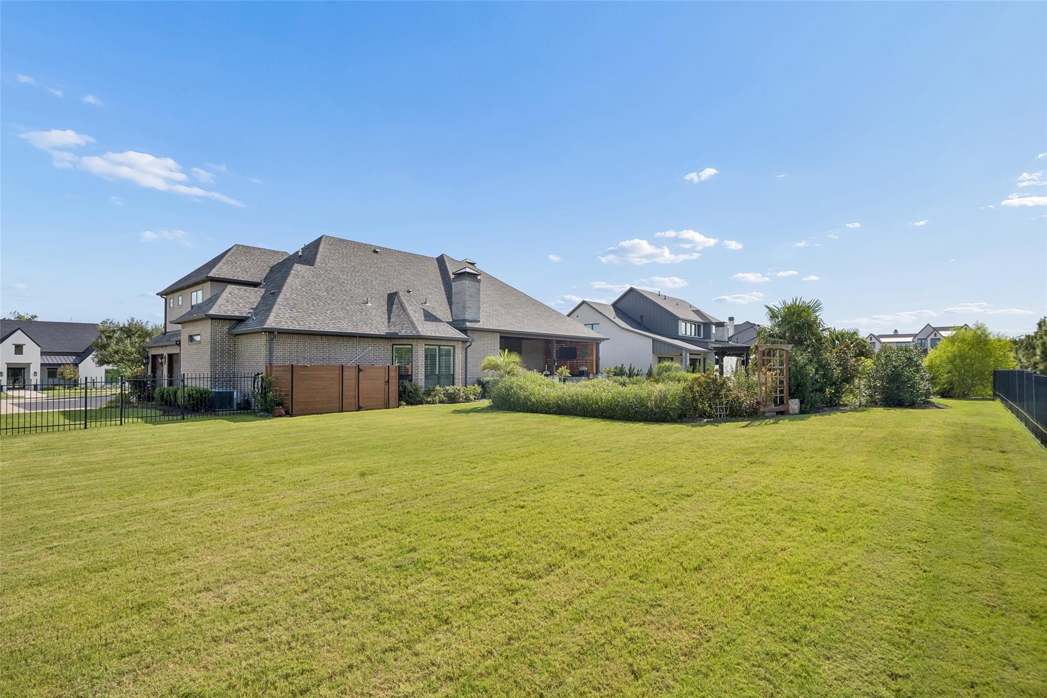 main property photo 37