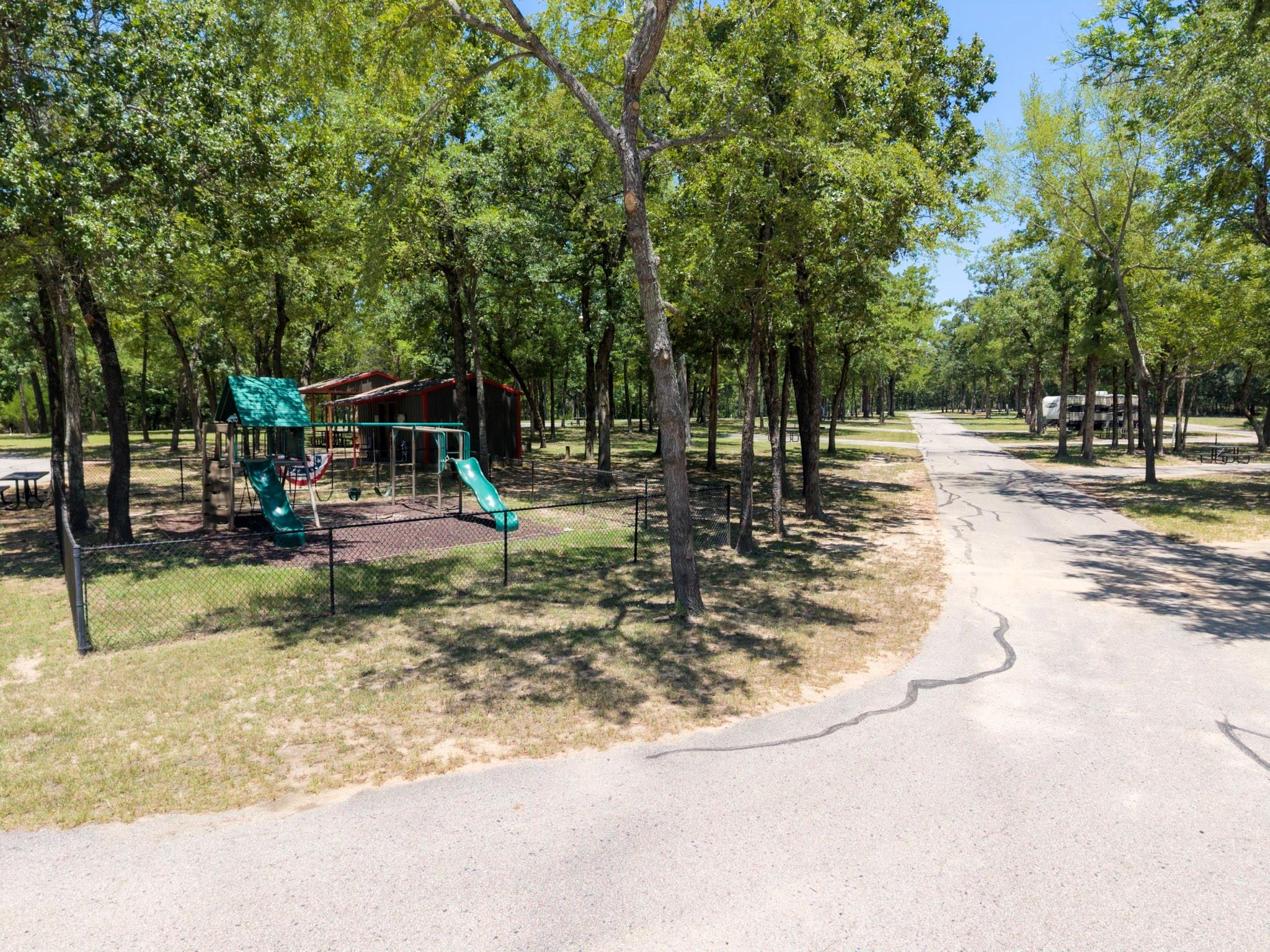 main property photo 35