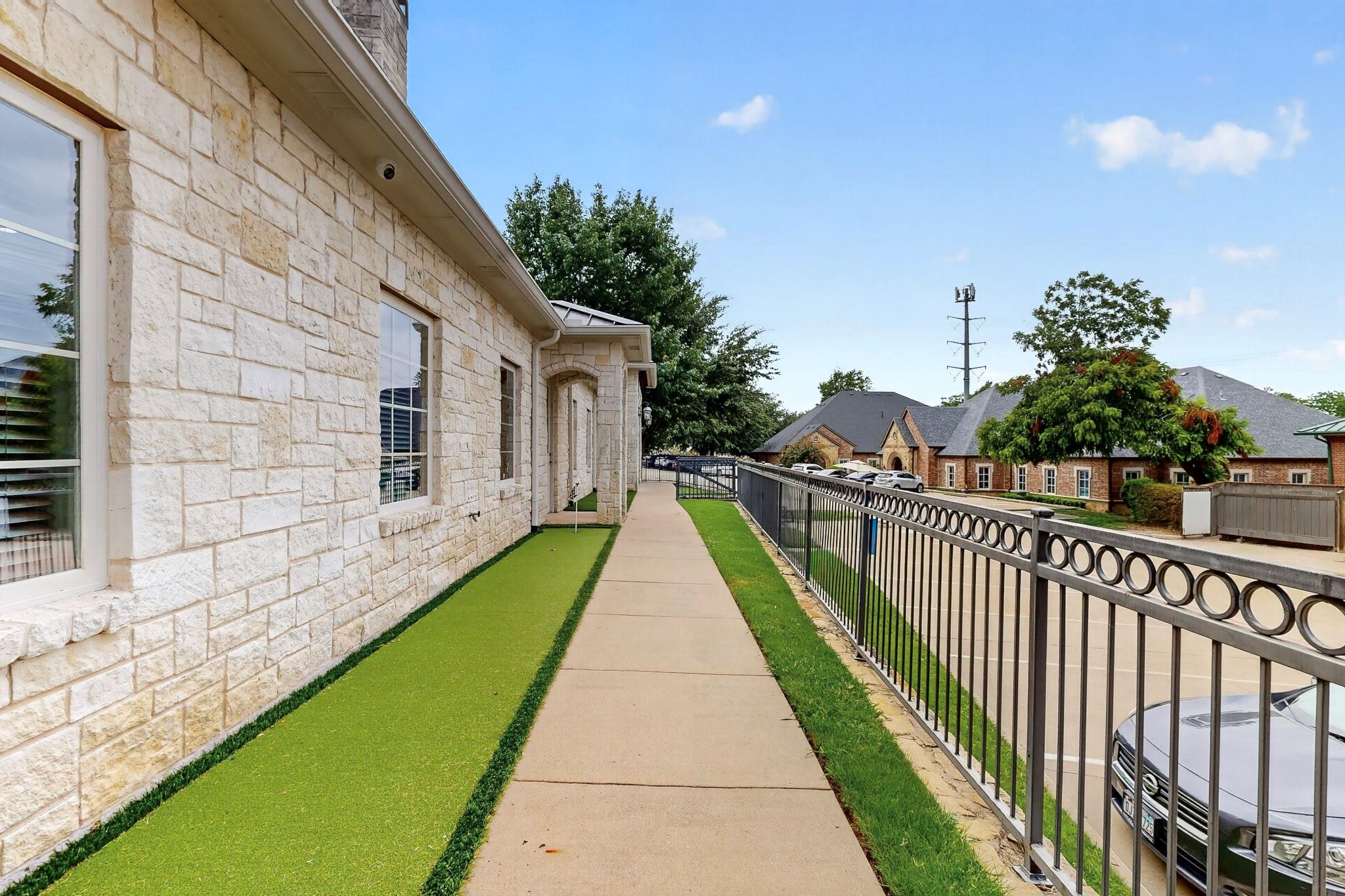 main property photo 29