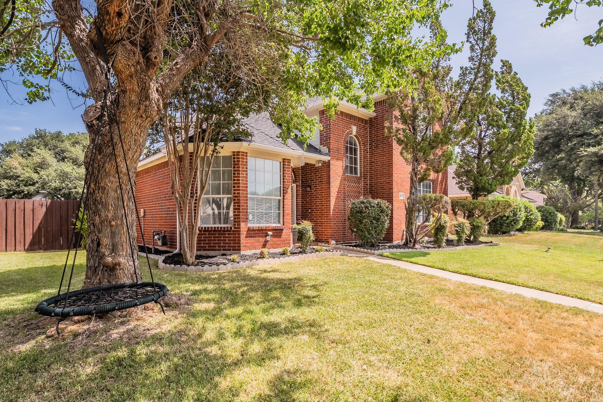main property photo 30