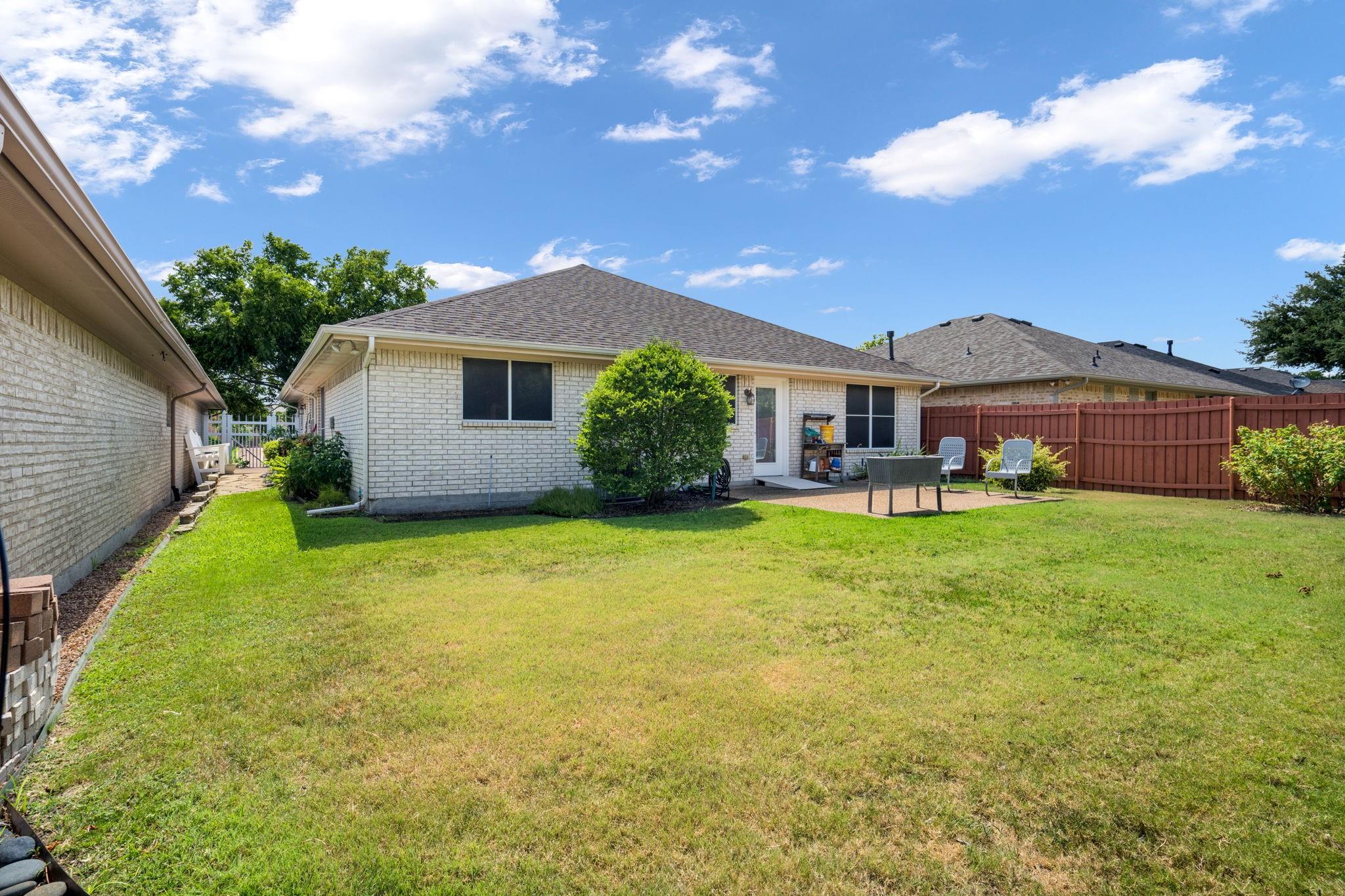 main property photo 23
