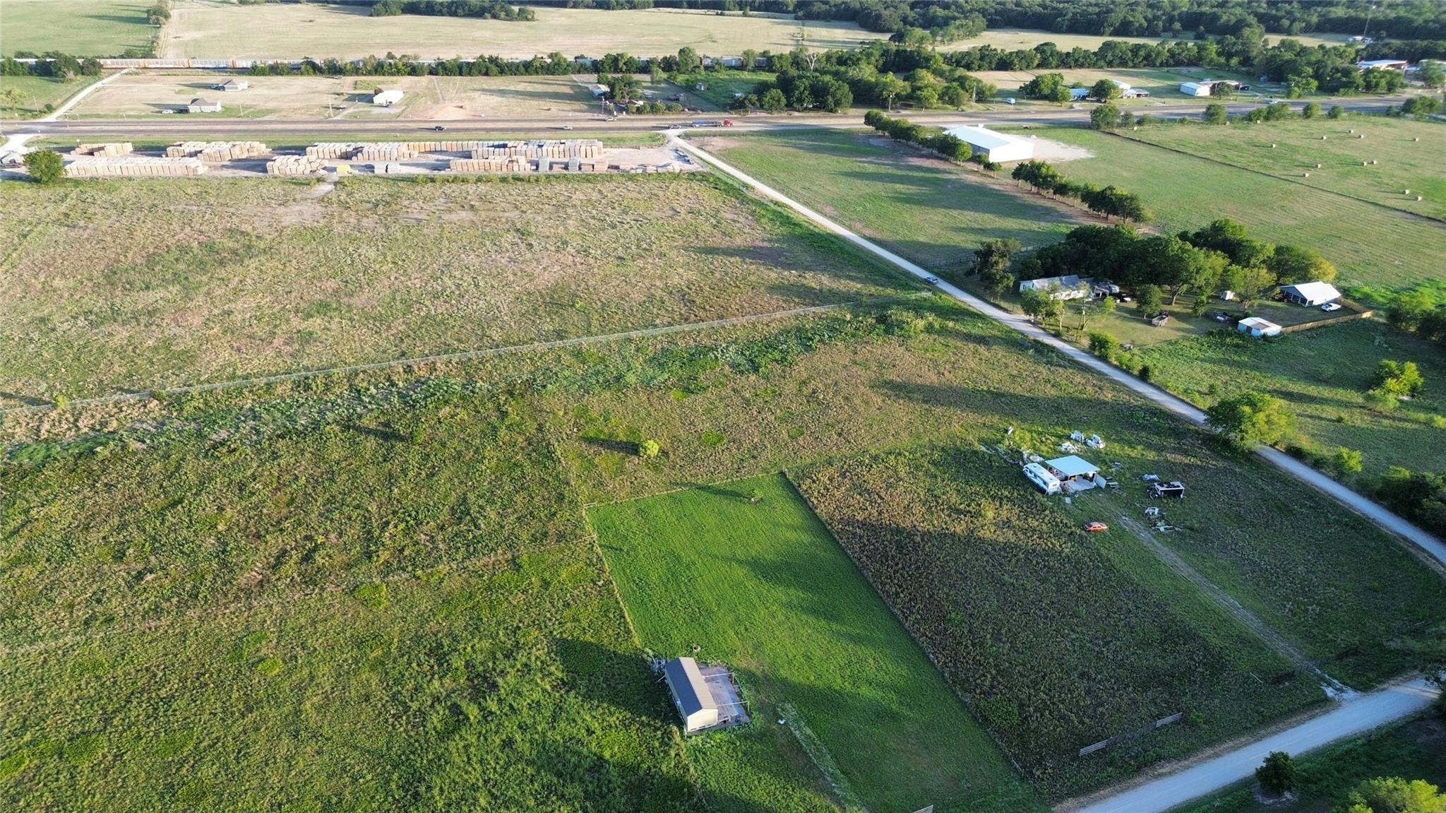 main property photo 10