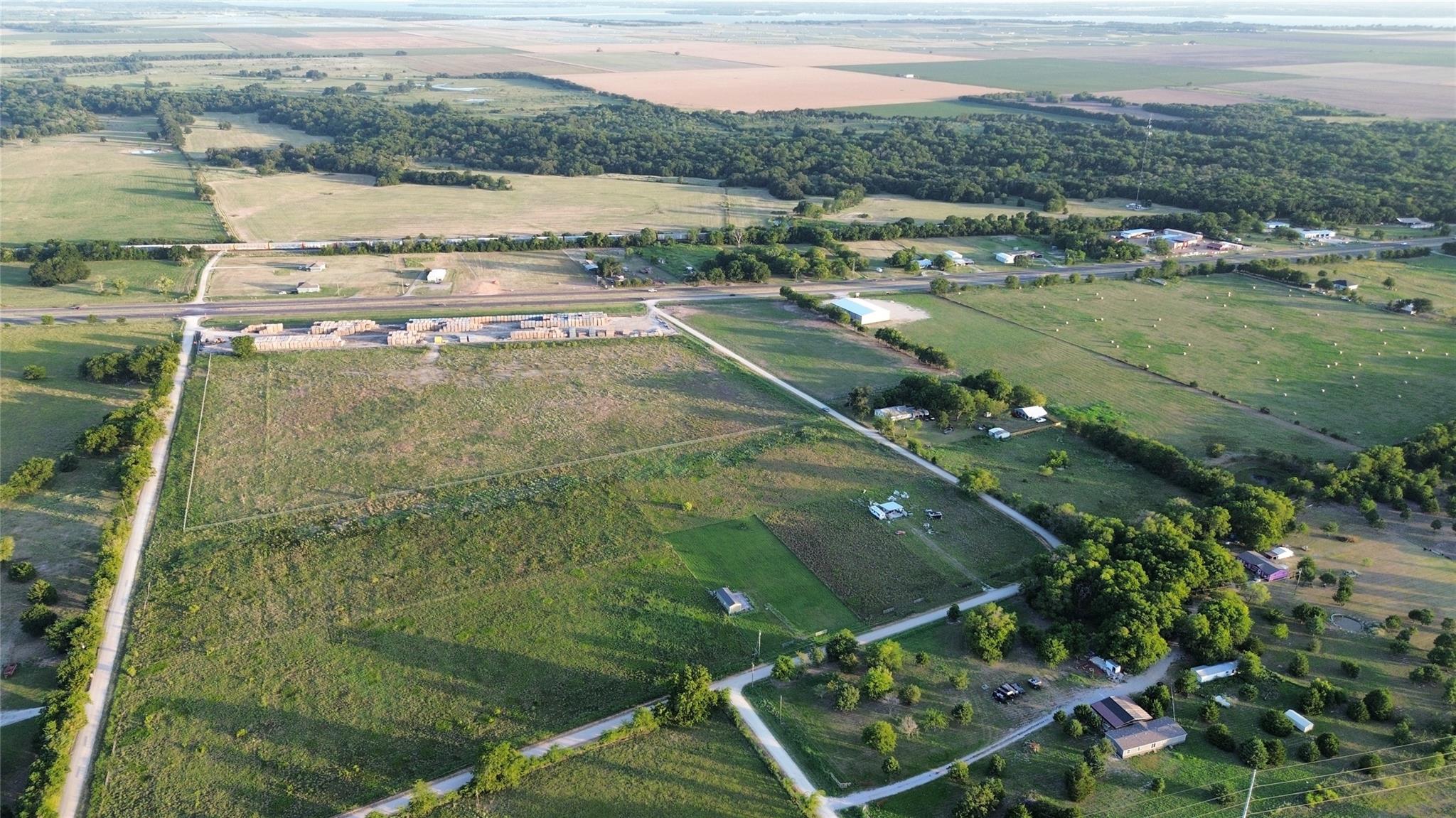 main property photo 19