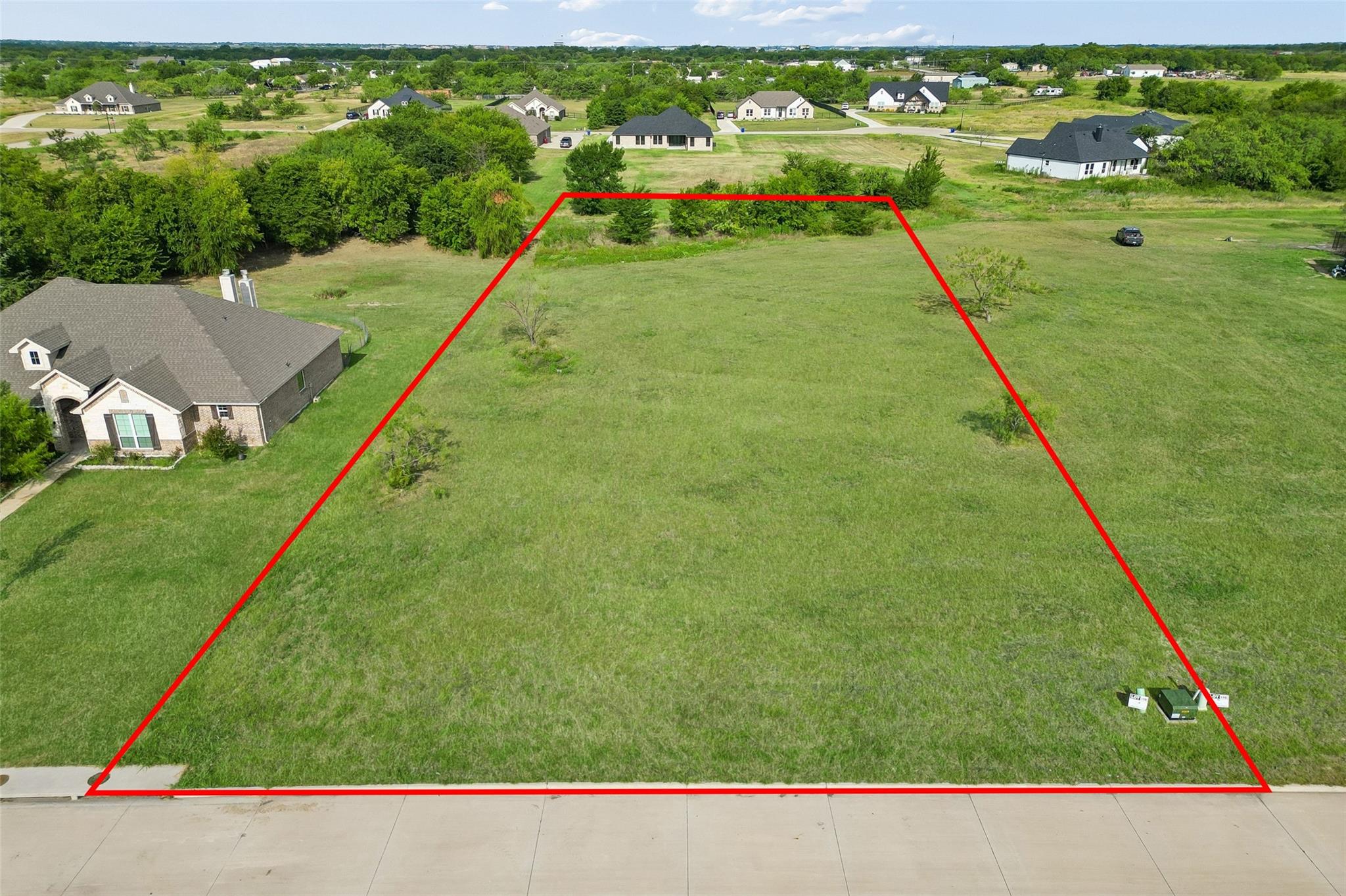main property photo 10