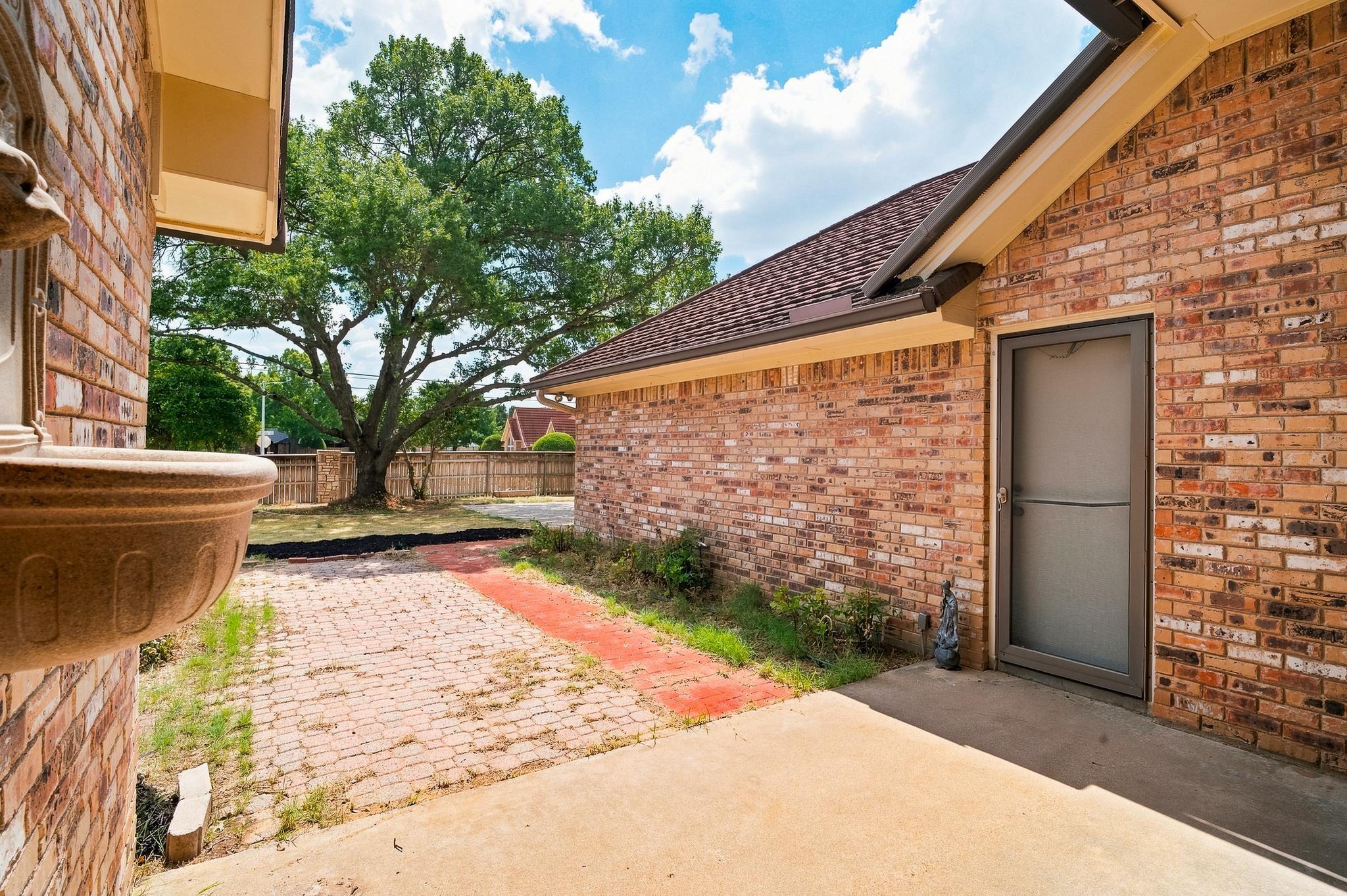 main property photo 36