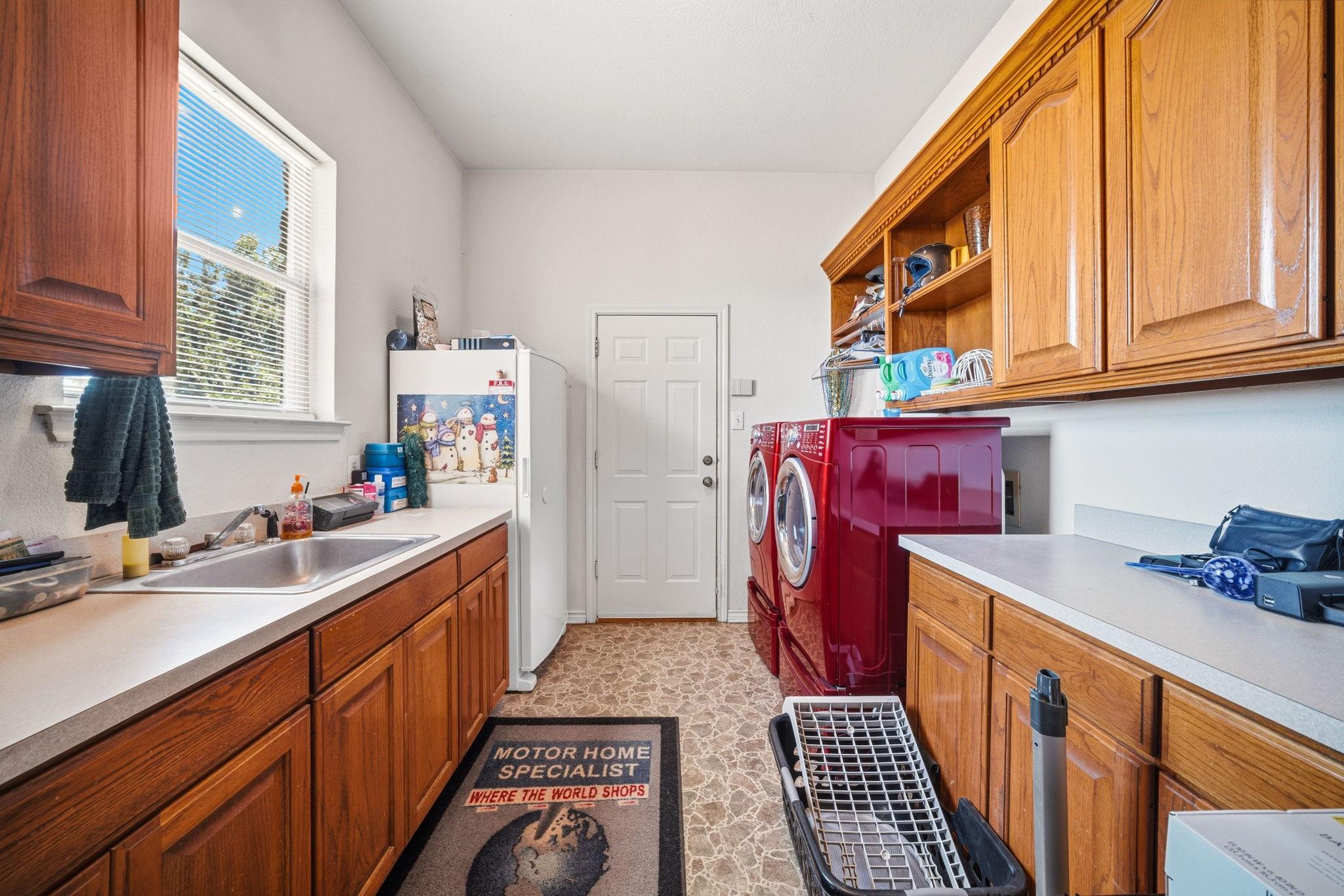 main property photo 12