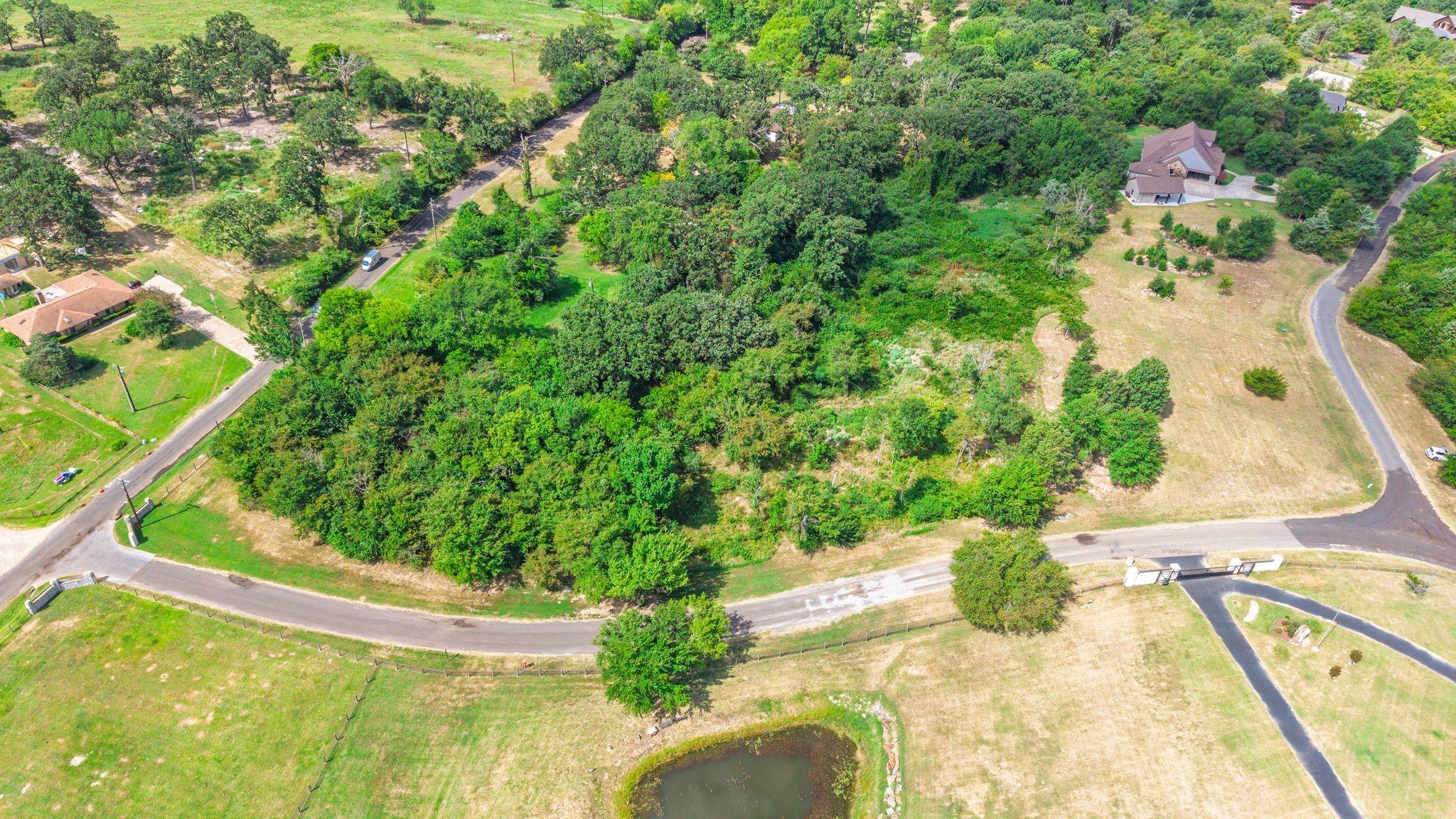 main property photo 18