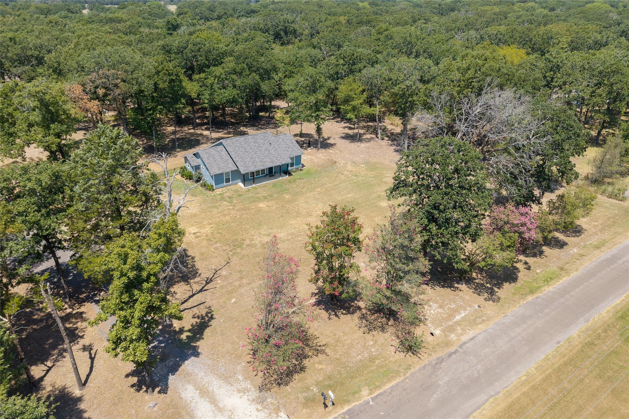 main property photo 23