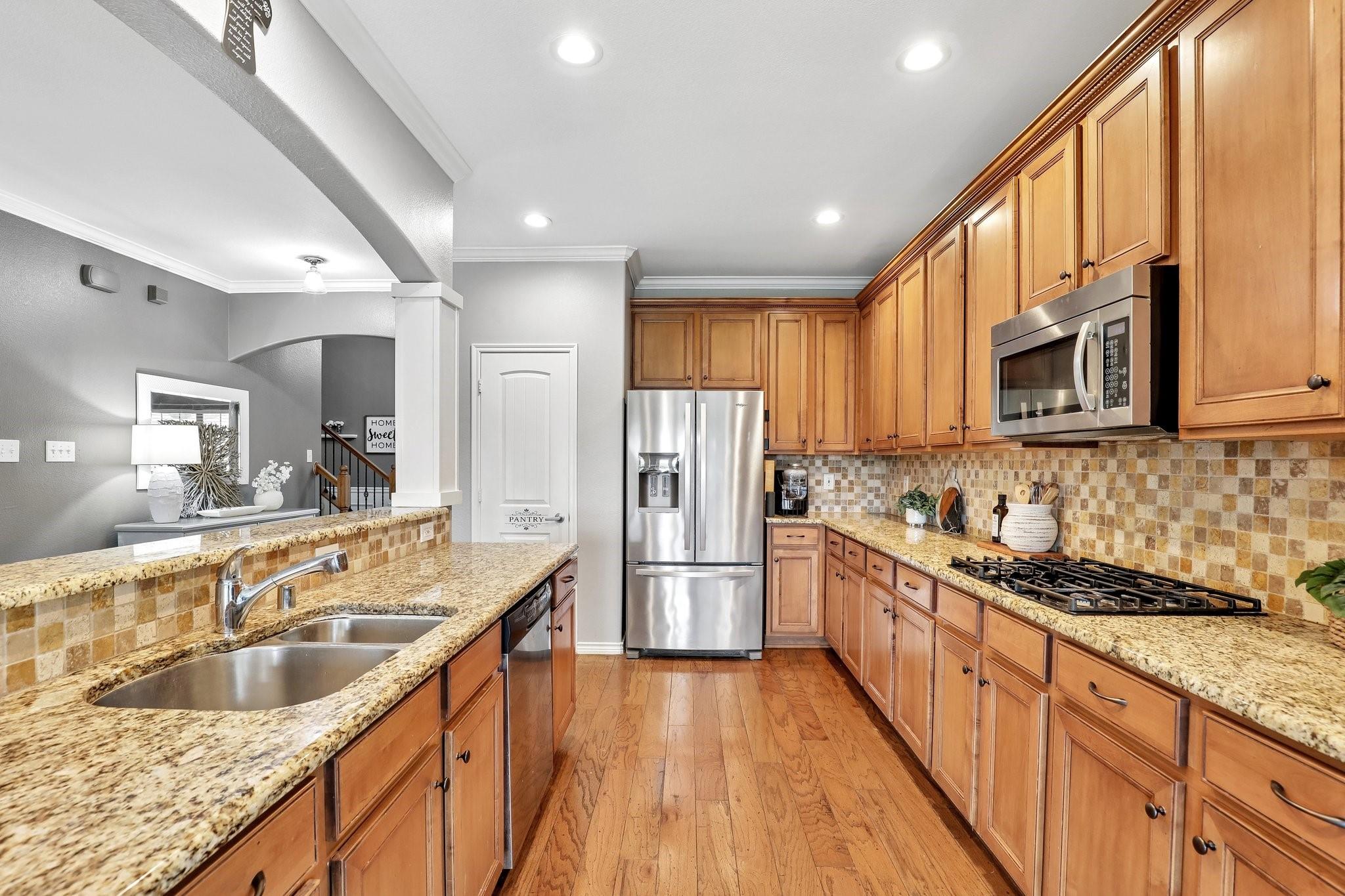 main property photo 13