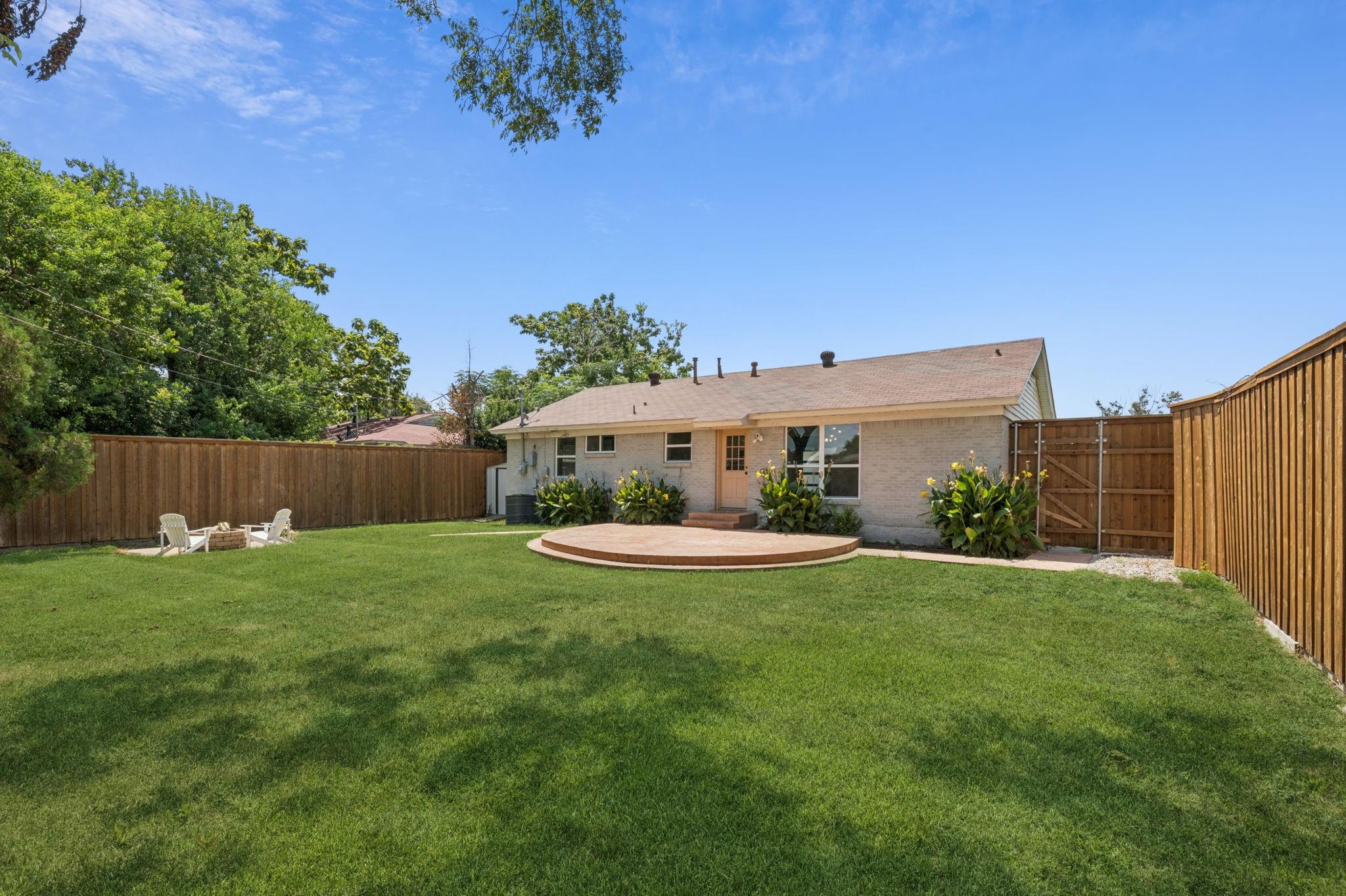 main property photo 28