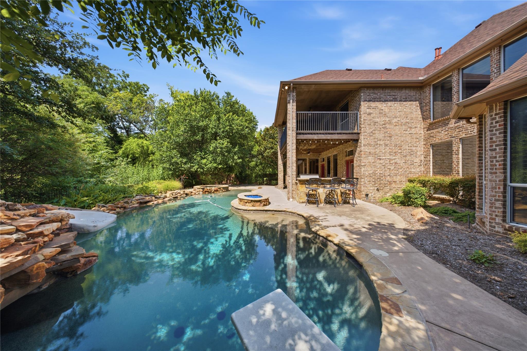 main property photo 38