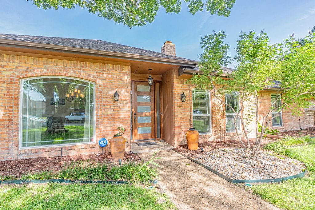 main property photo 23
