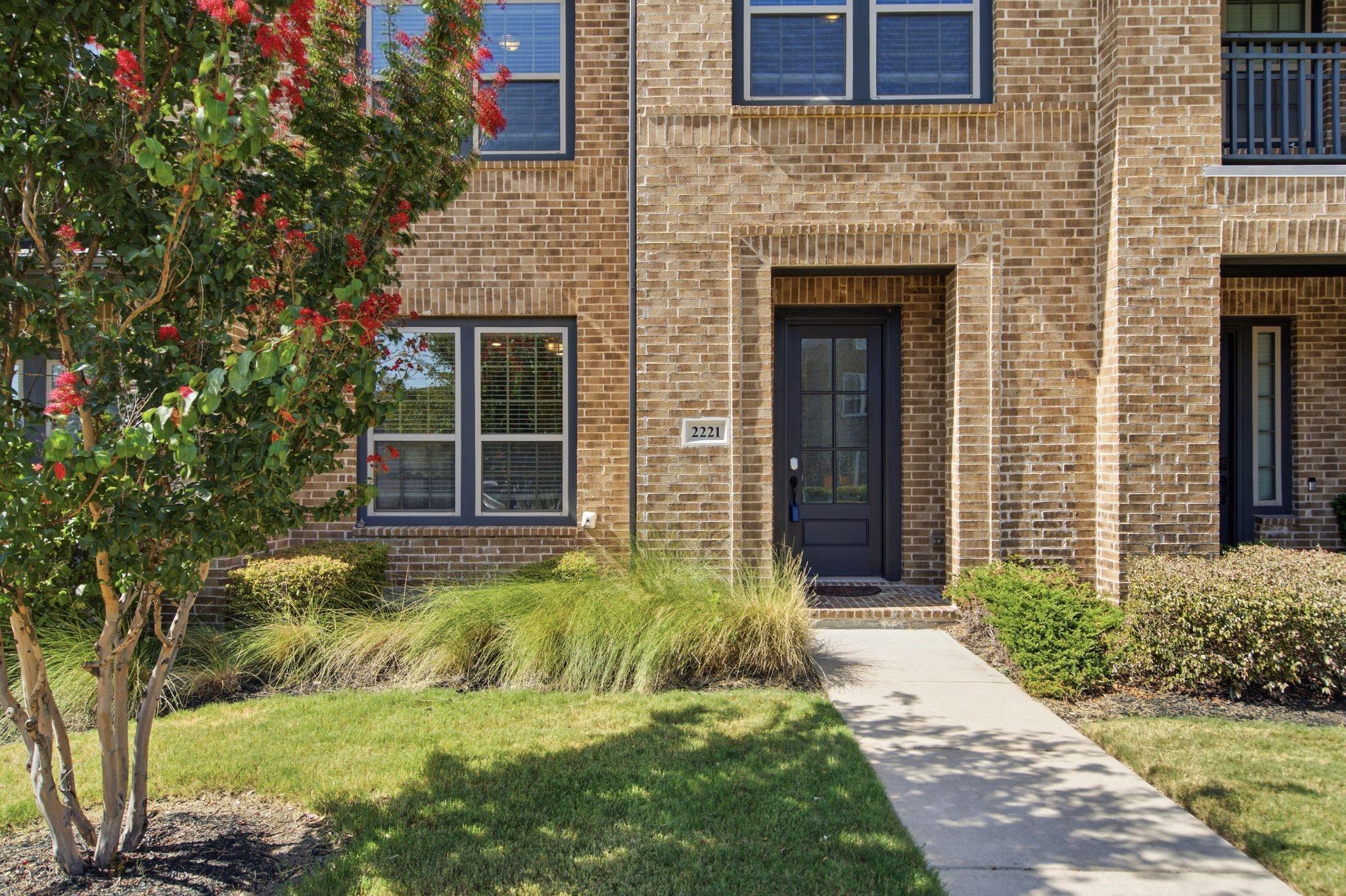 main property photo 4