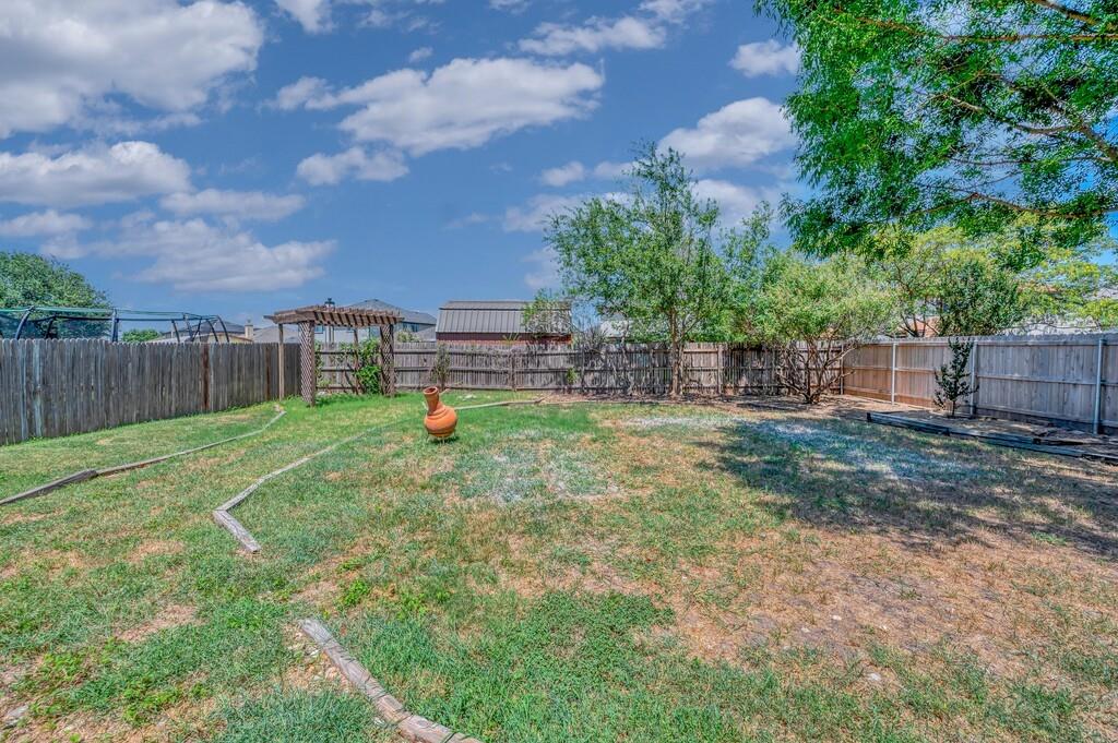 main property photo 30