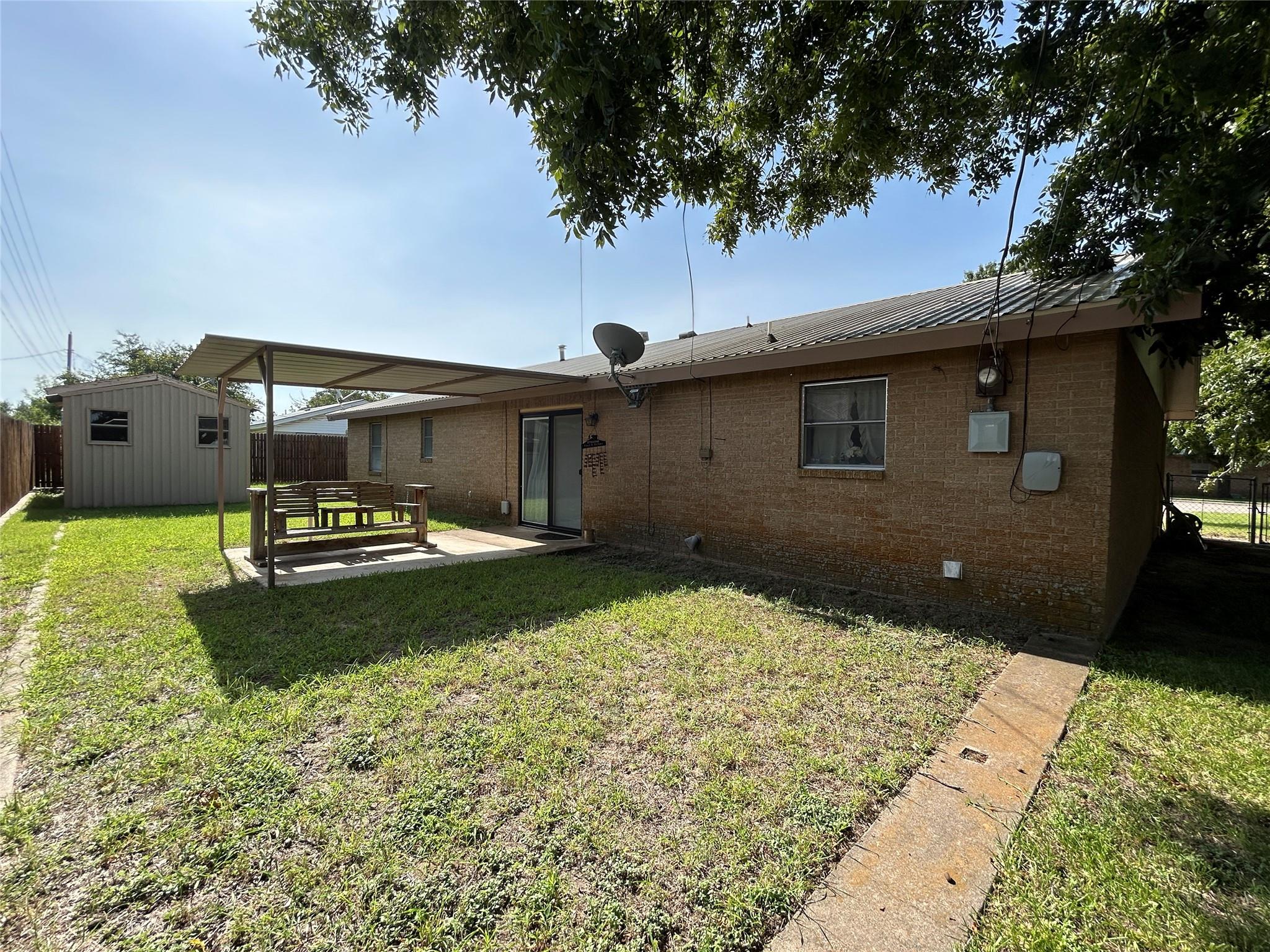 main property photo 13