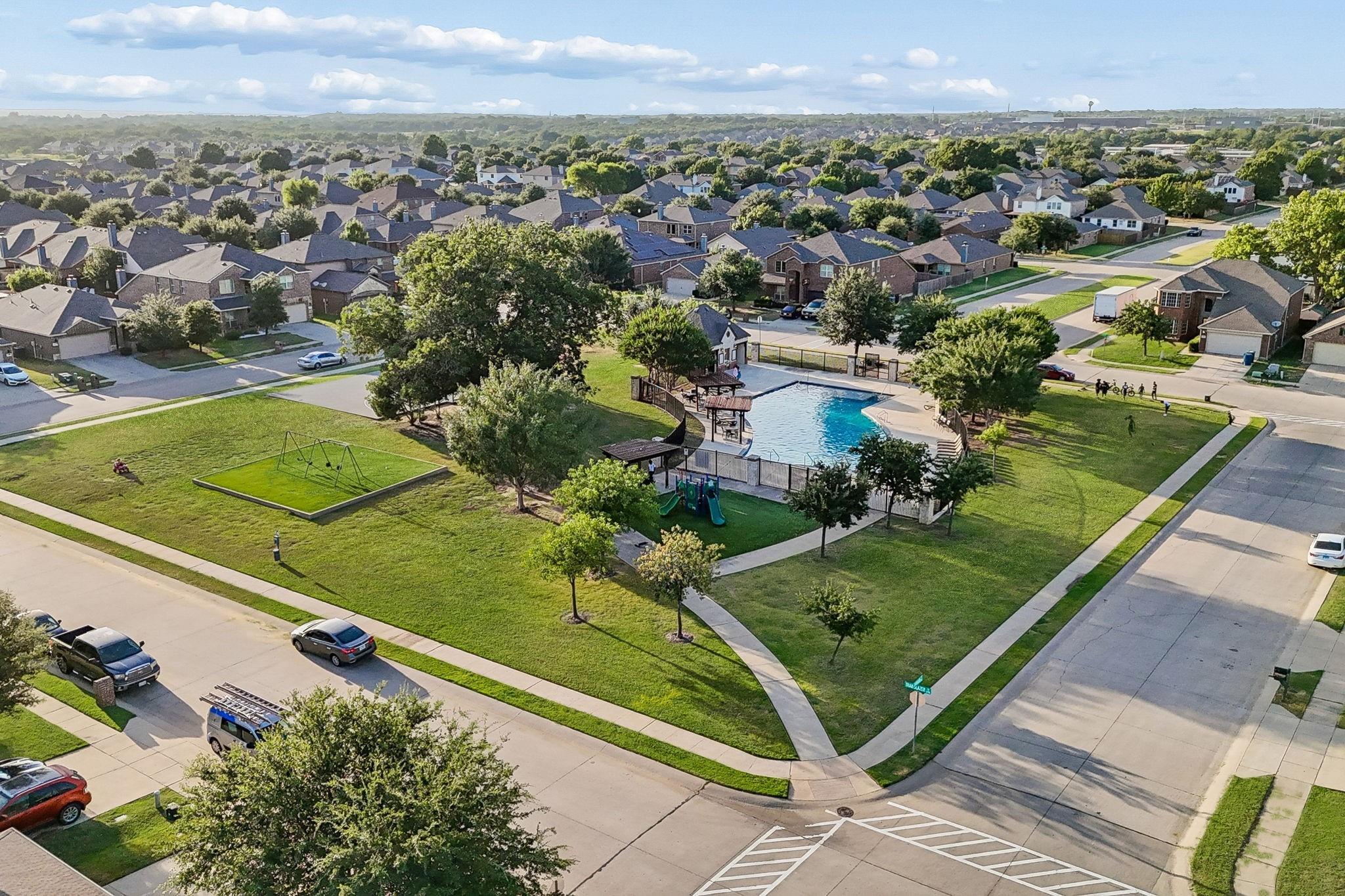 main property photo 30