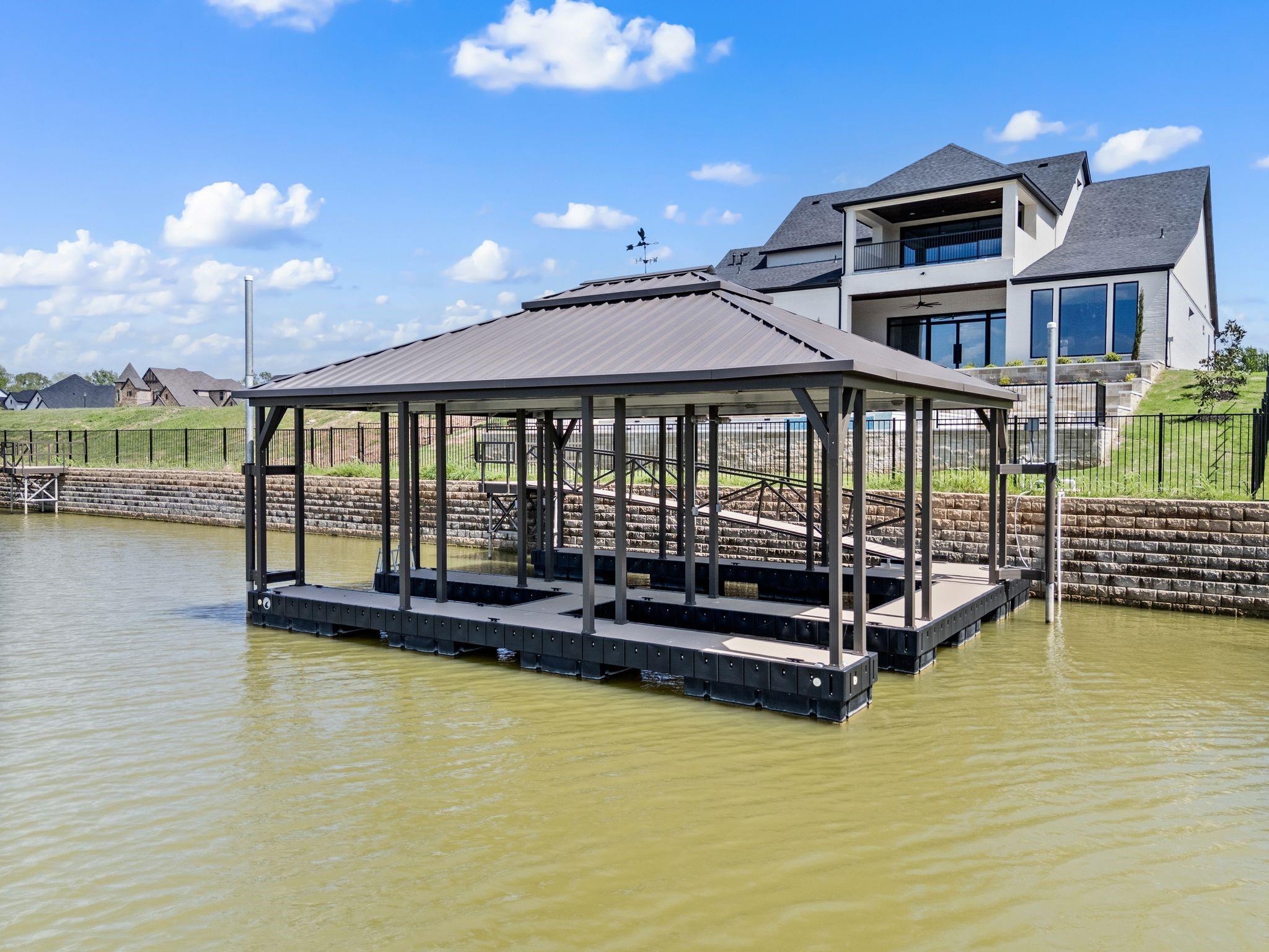 main property photo 37