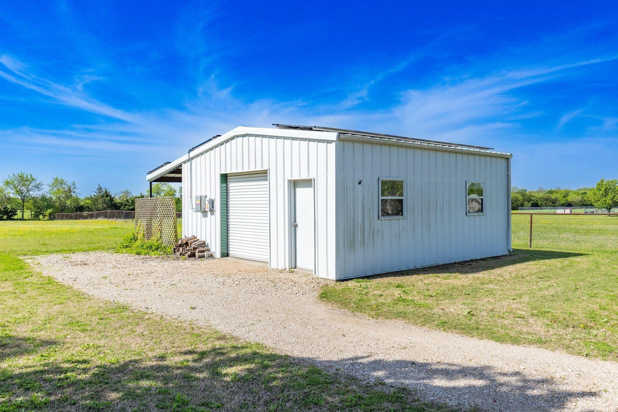 main property photo 5