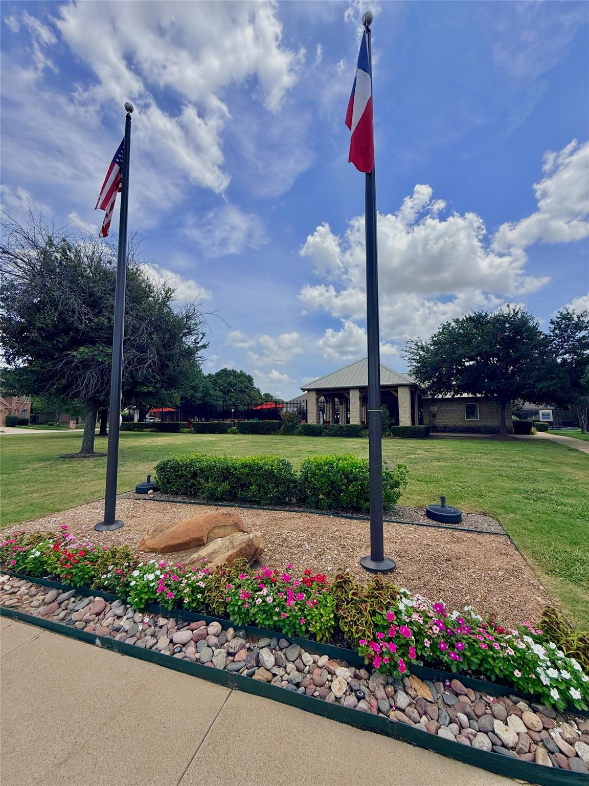 main property photo 27
