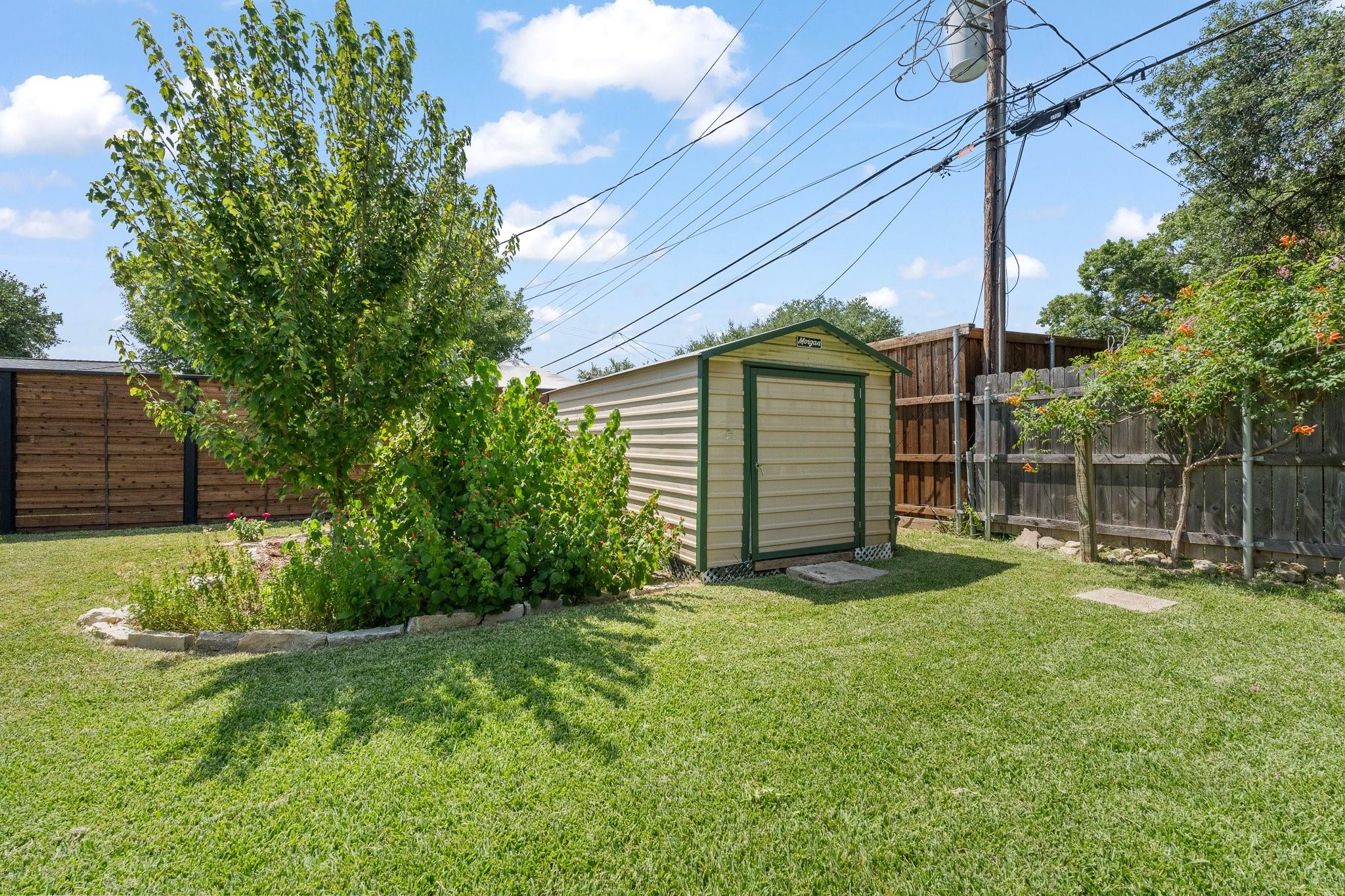 main property photo 18