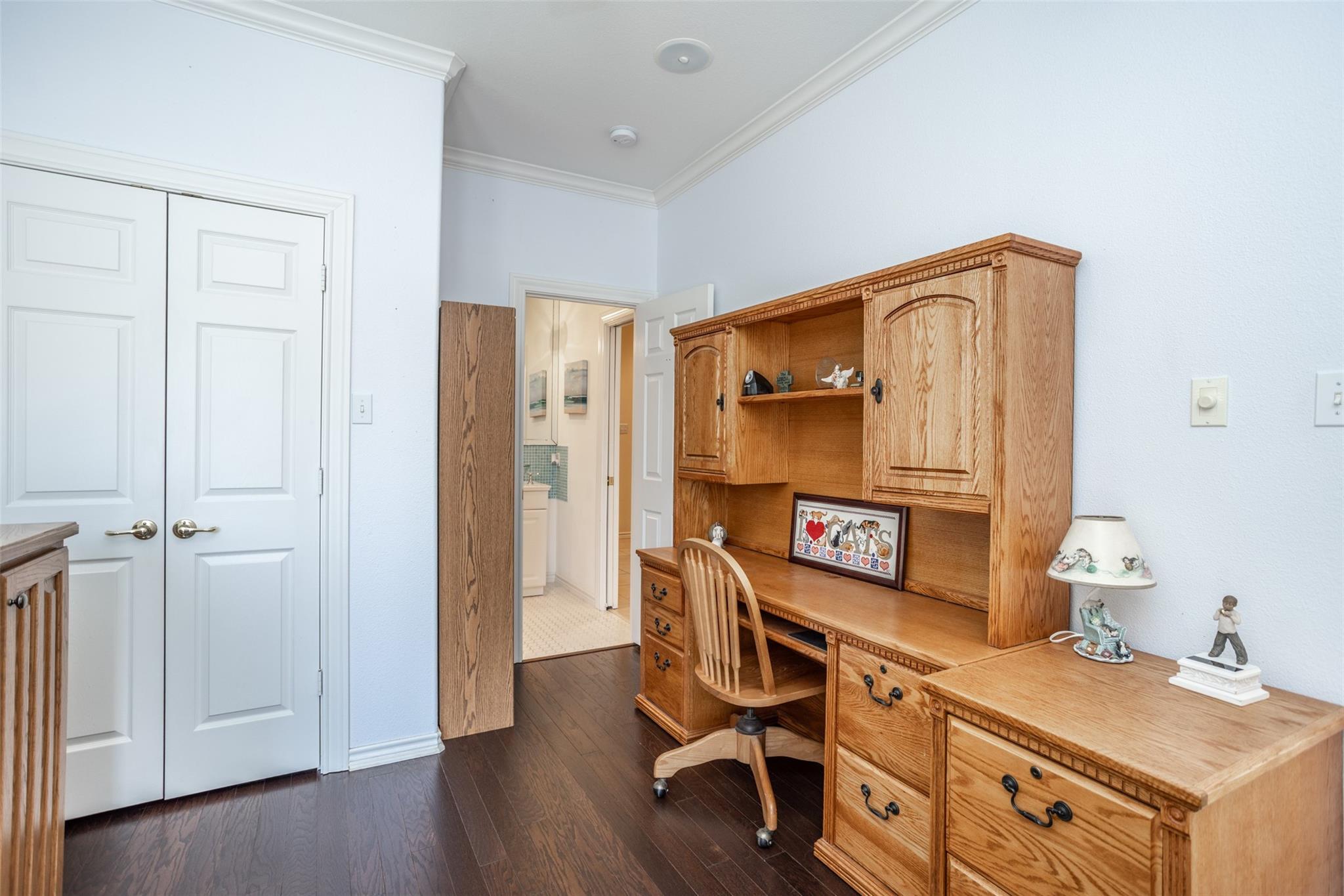 main property photo 30