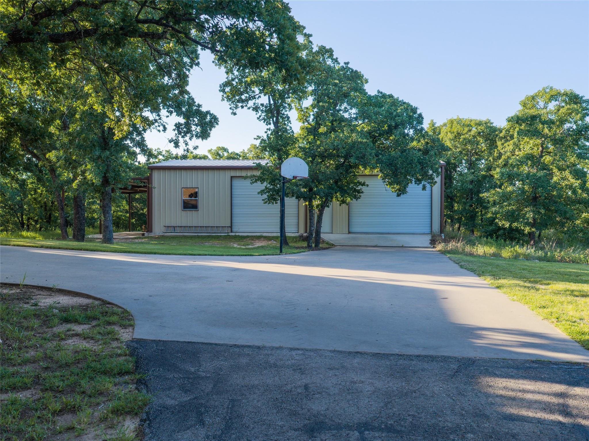 main property photo 30