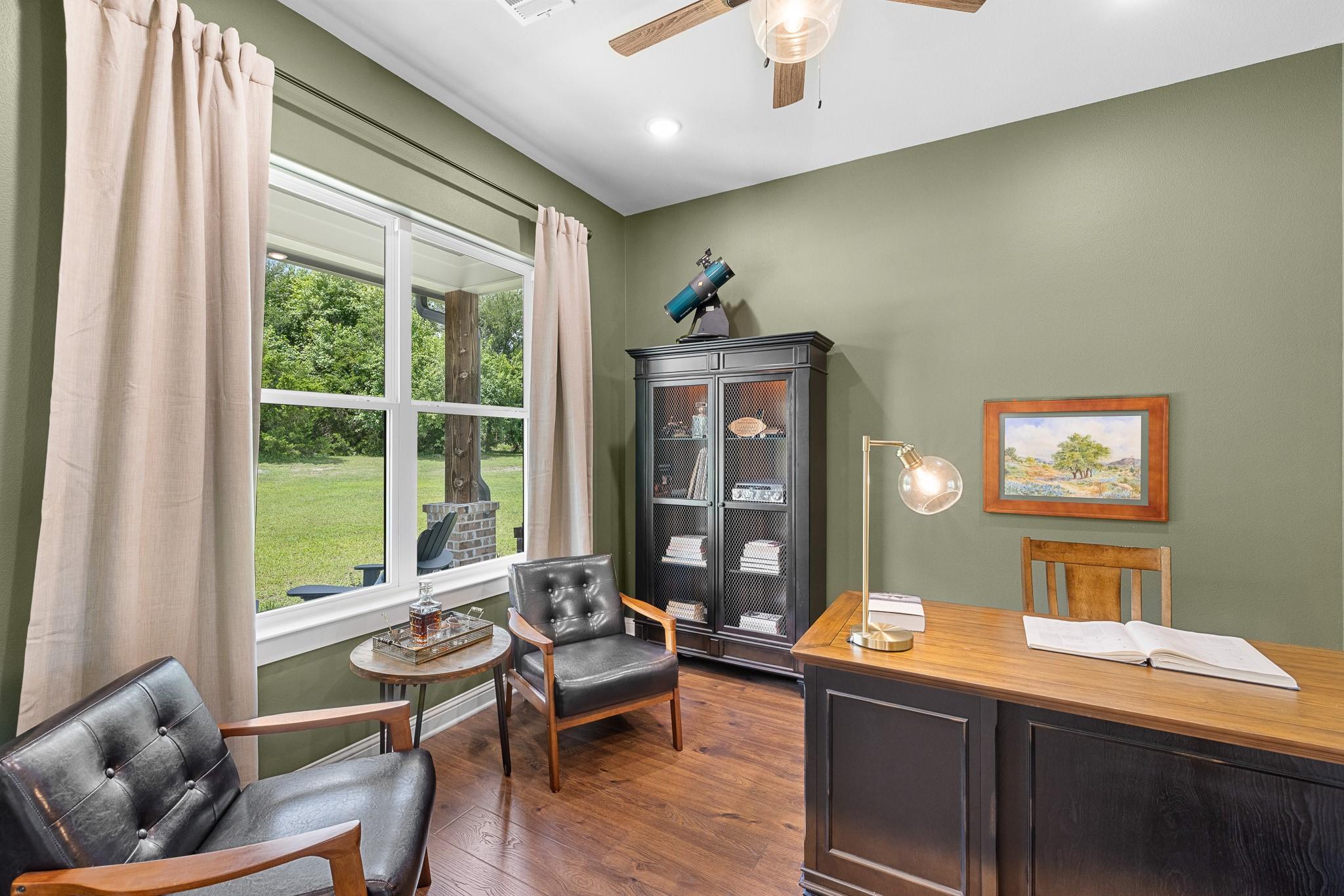 main property photo 14
