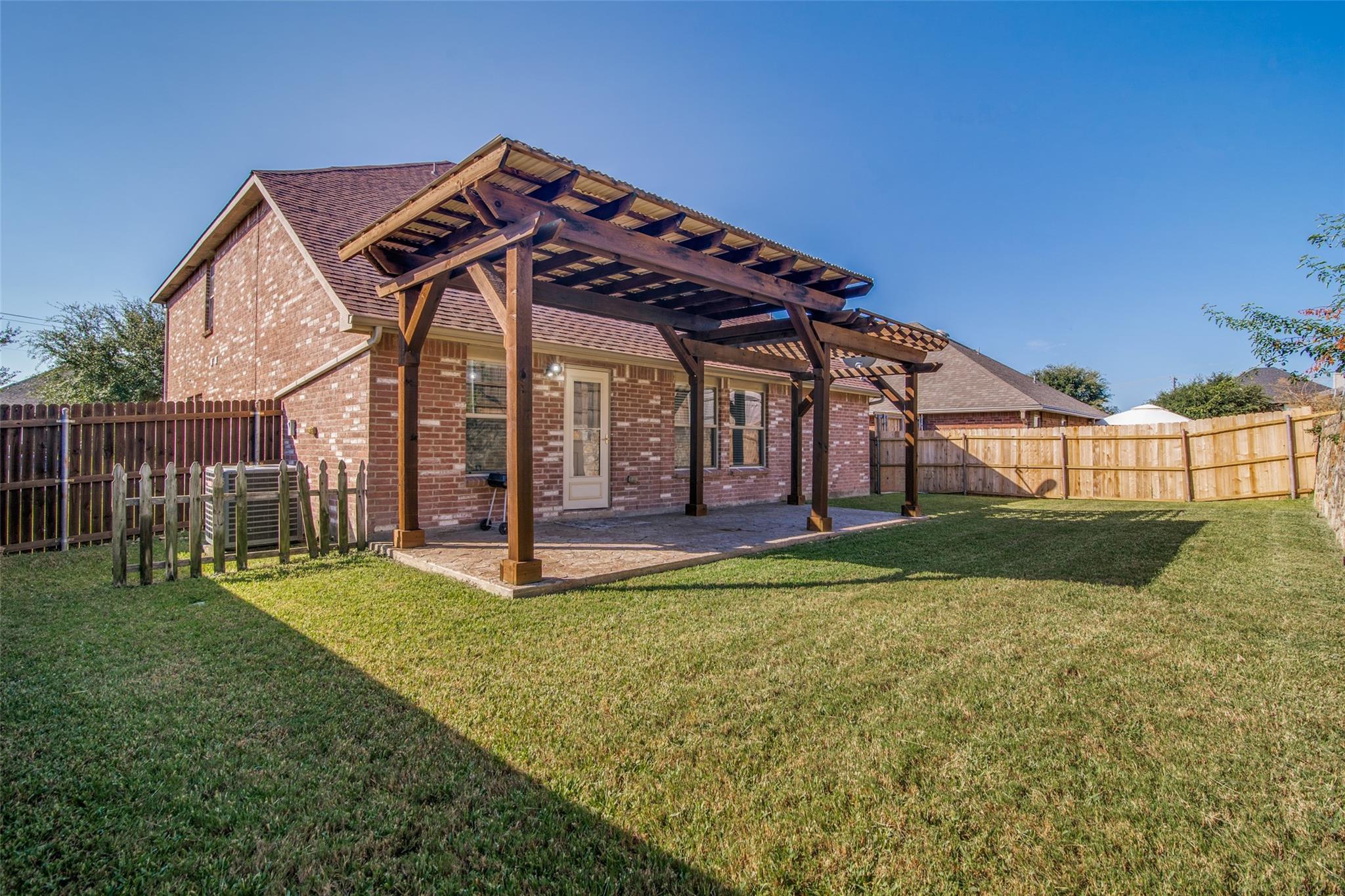 main property photo 24