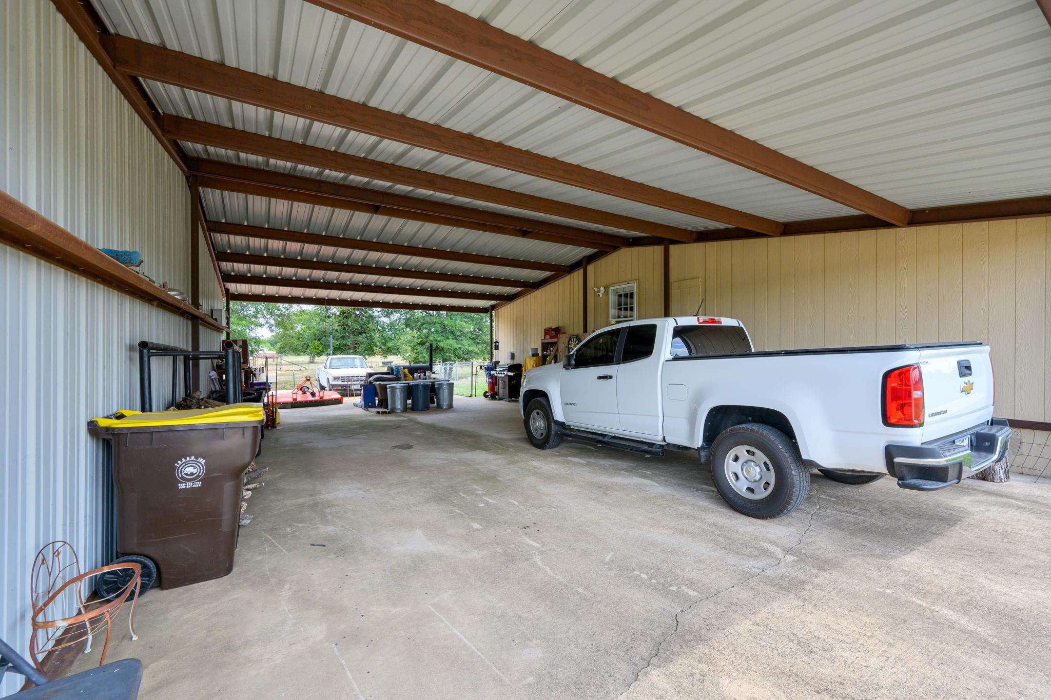 main property photo 31