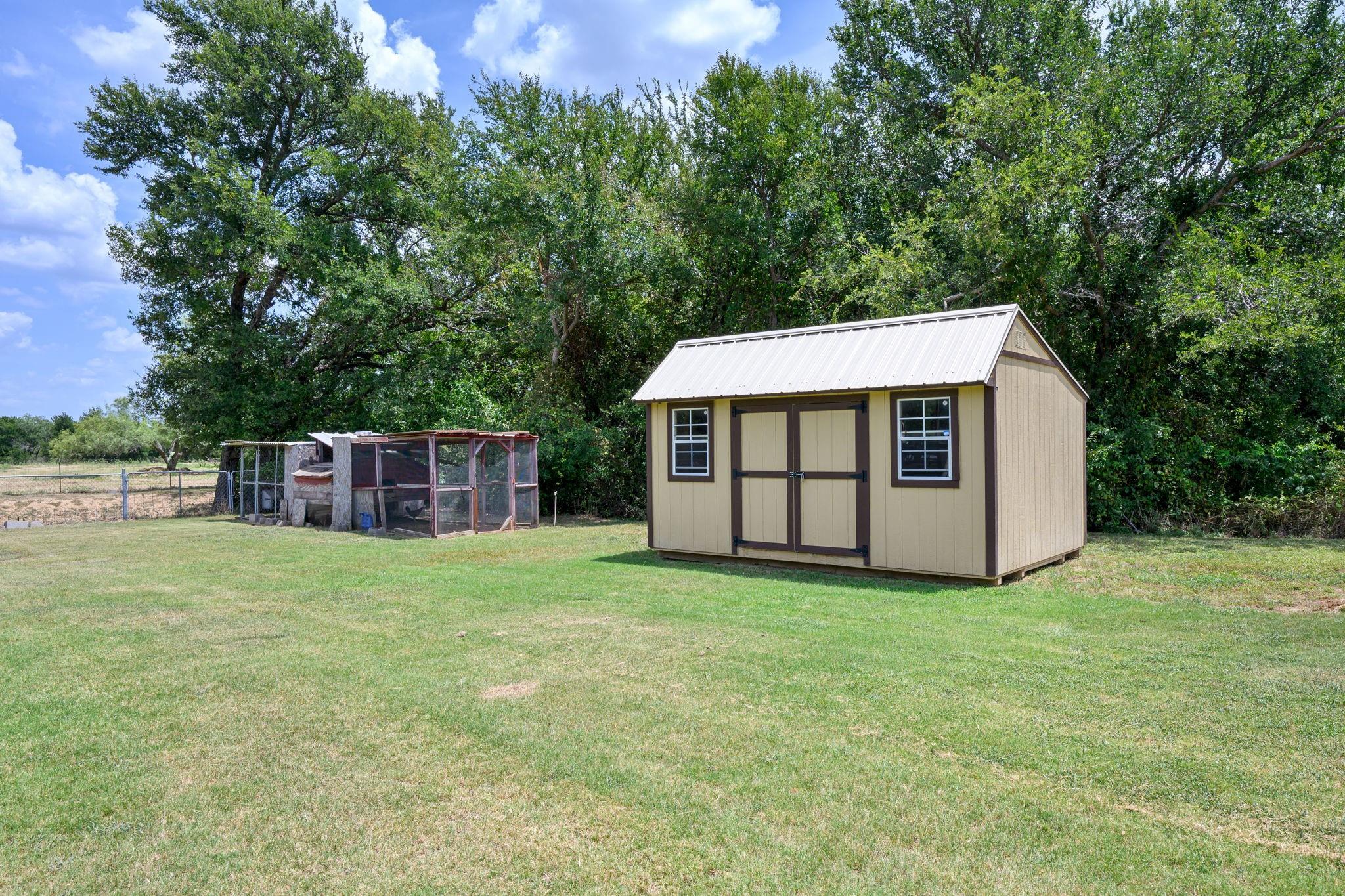 main property photo 32