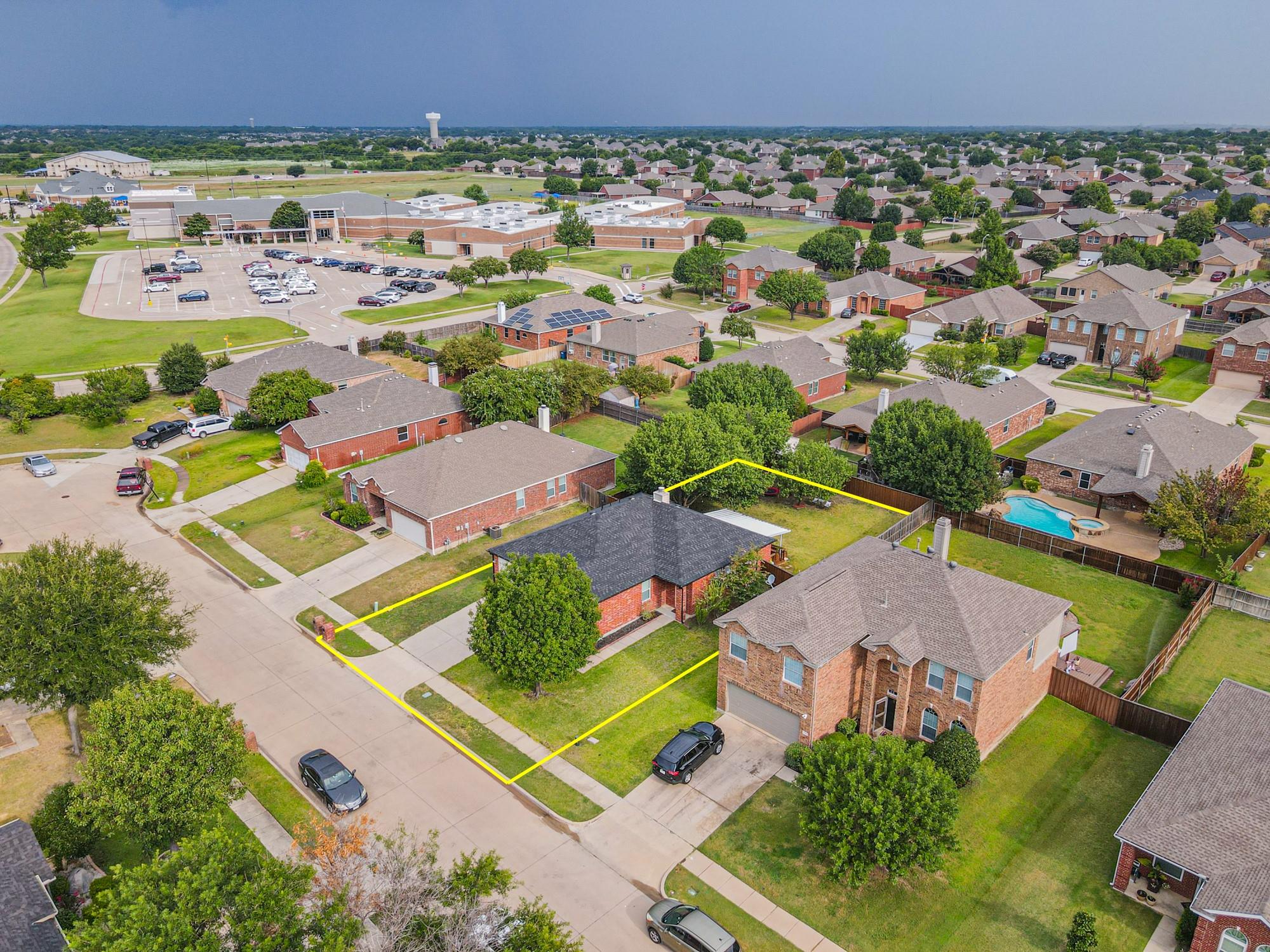 main property photo 29