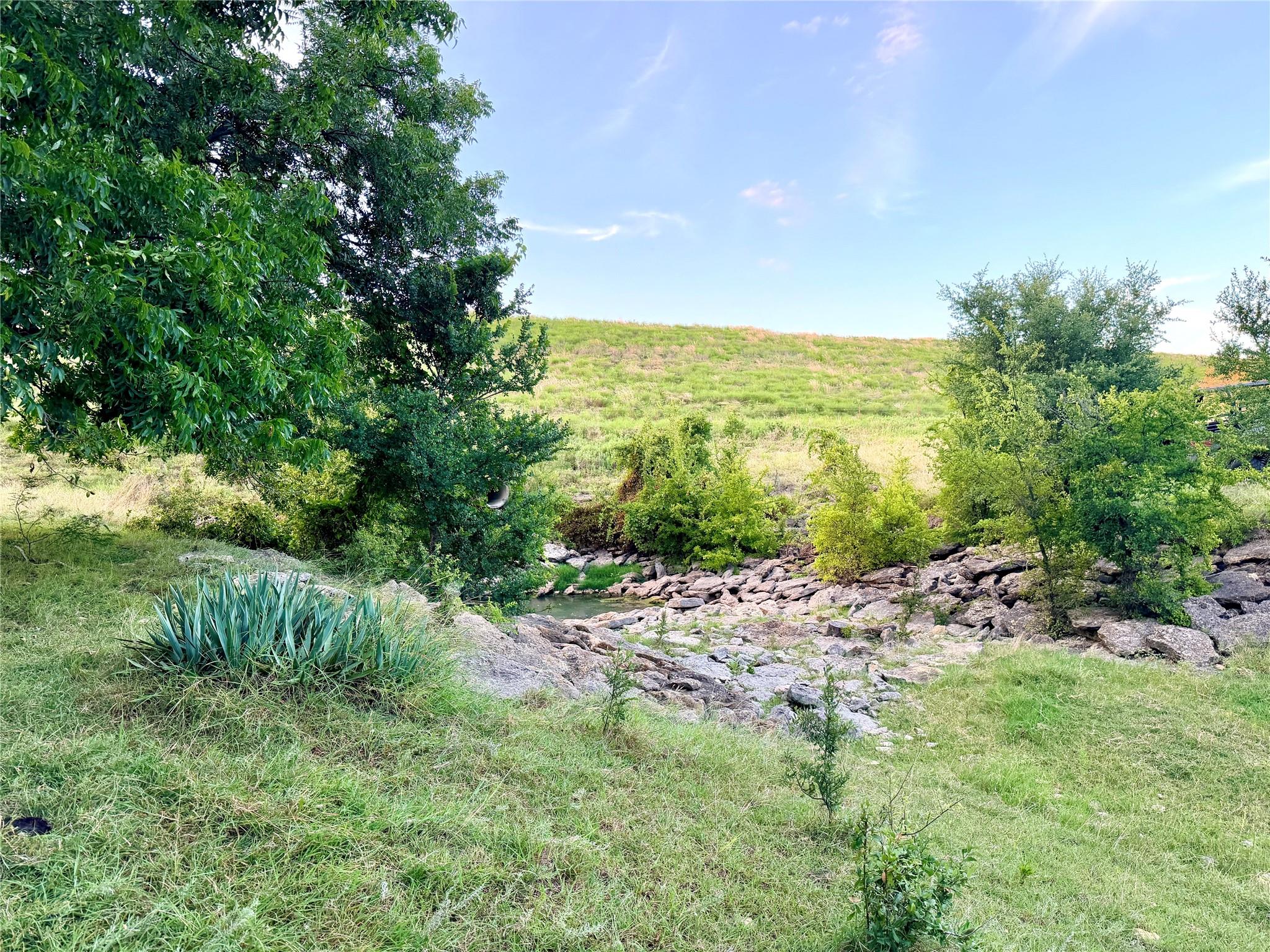 main property photo 33