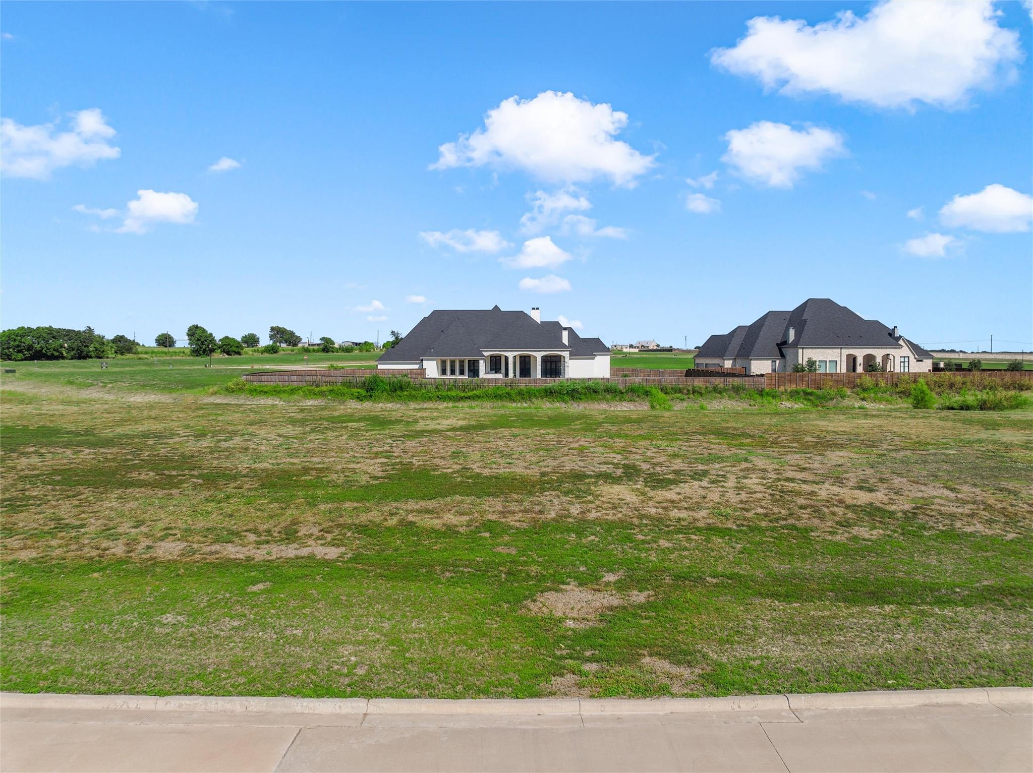 main property photo 0