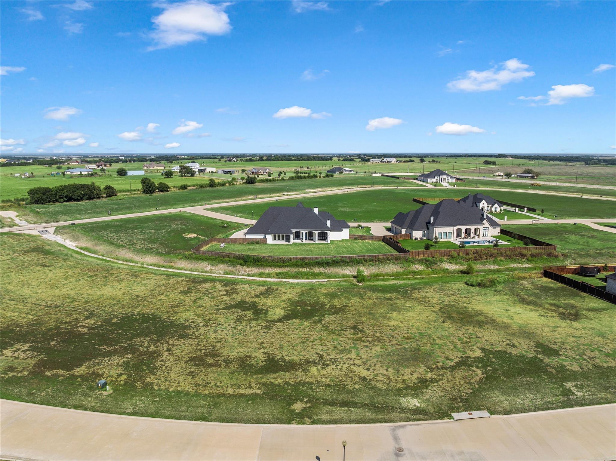 main property photo 11