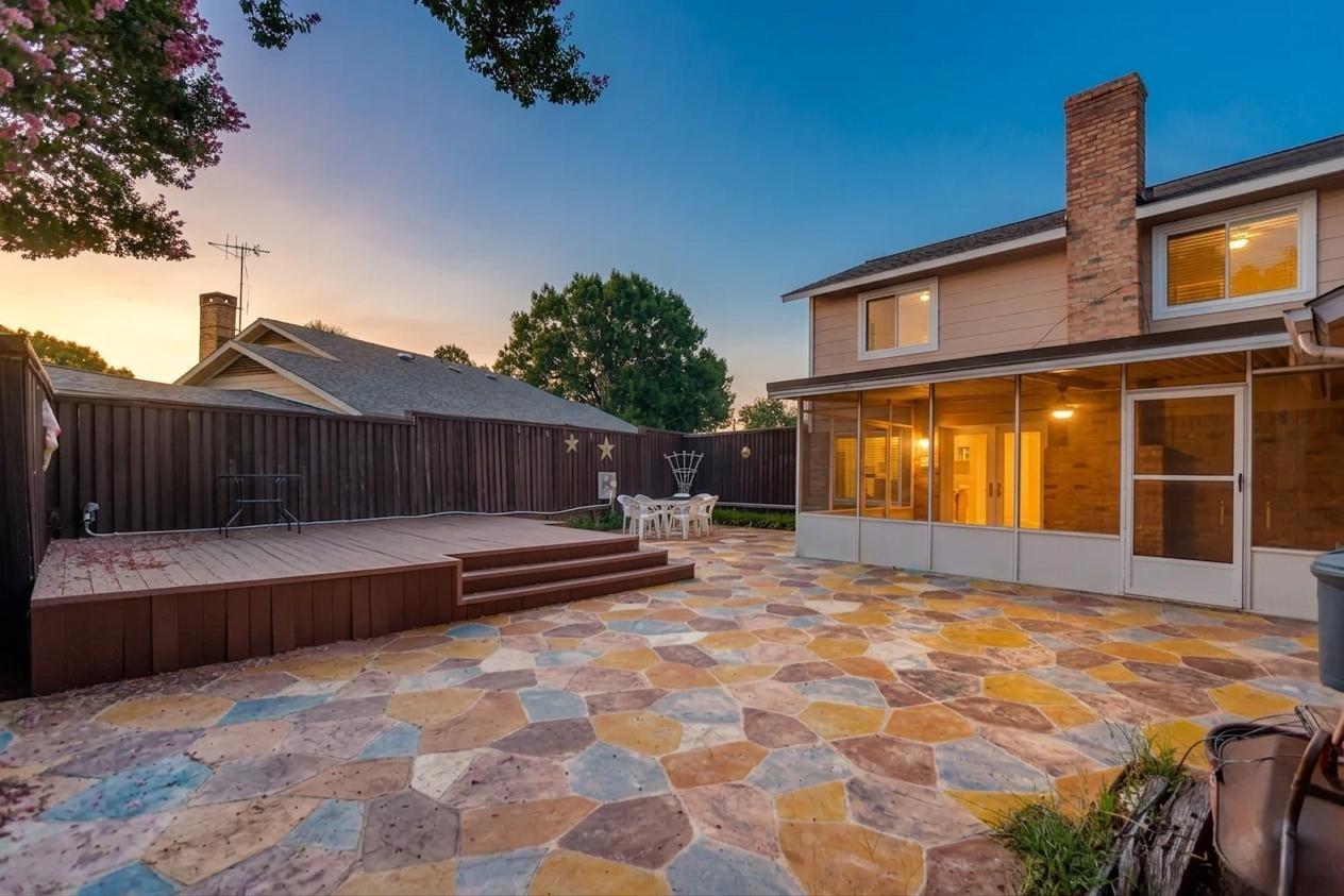 main property photo 12