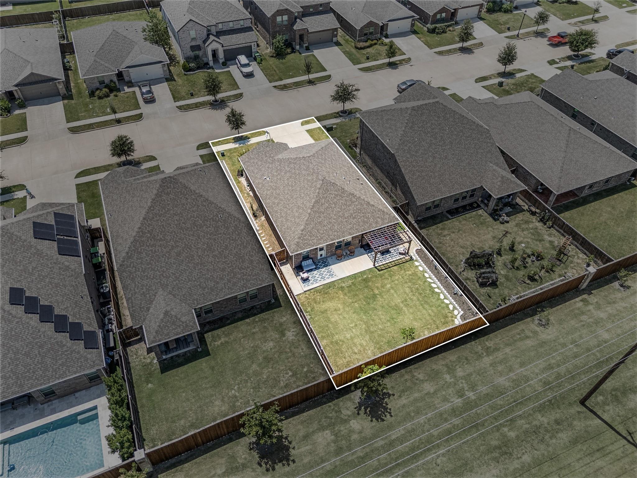 main property photo 32