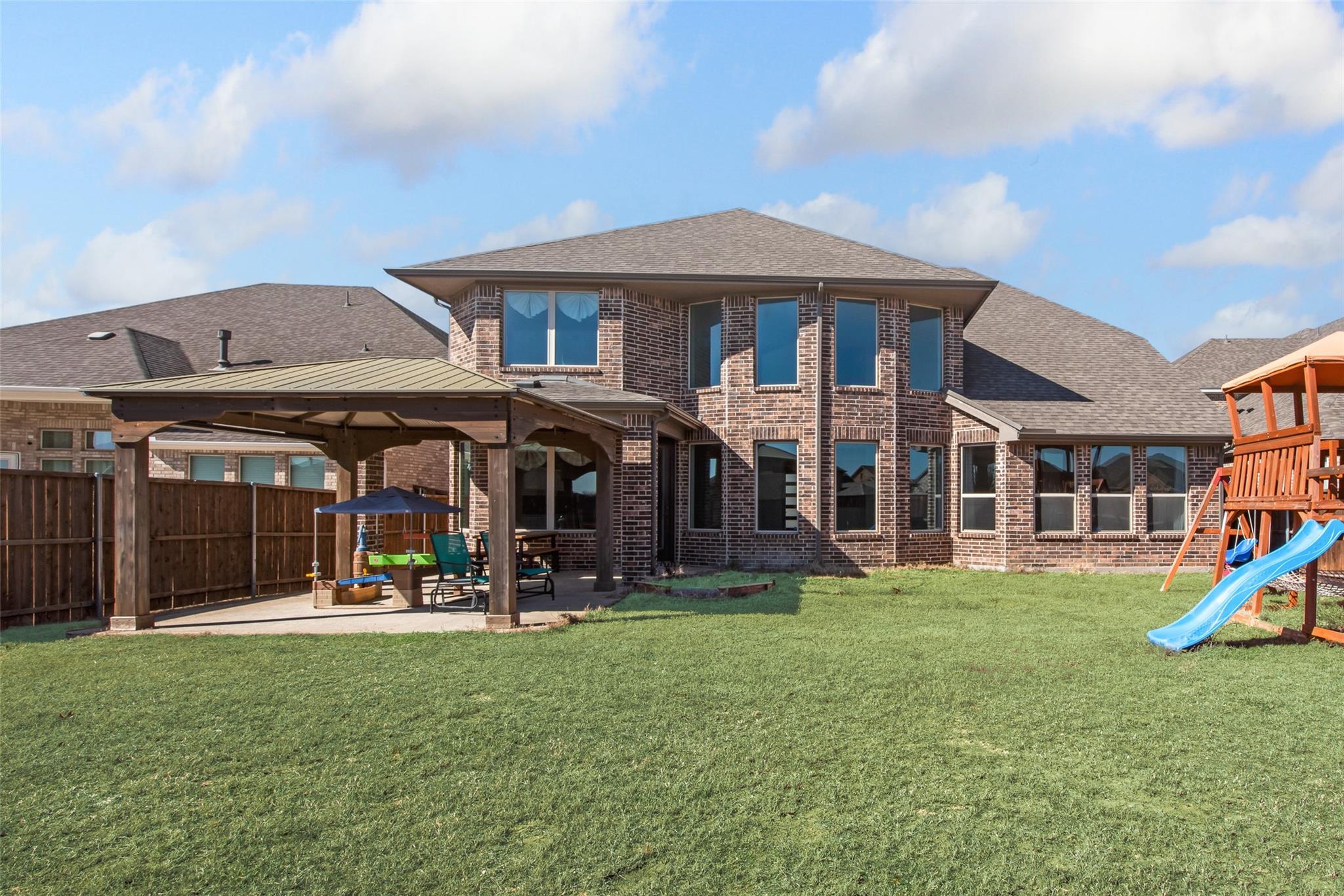 main property photo 23