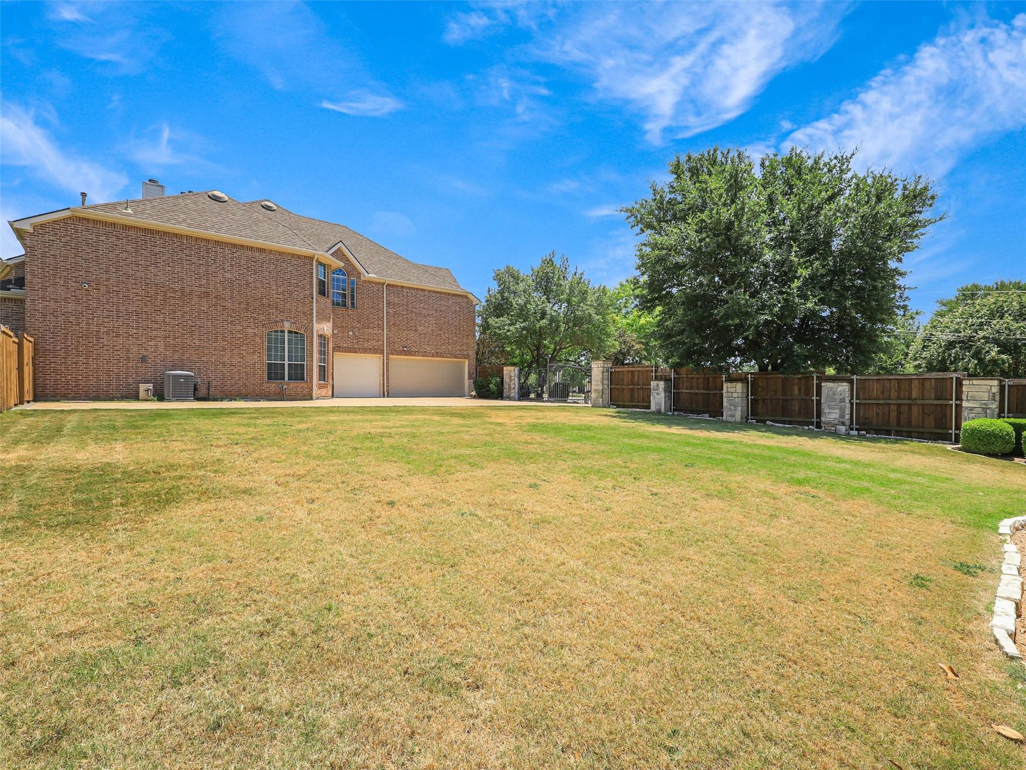 main property photo 32