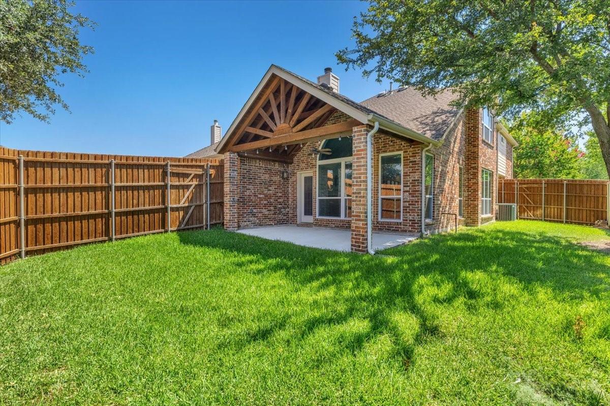 main property photo 30